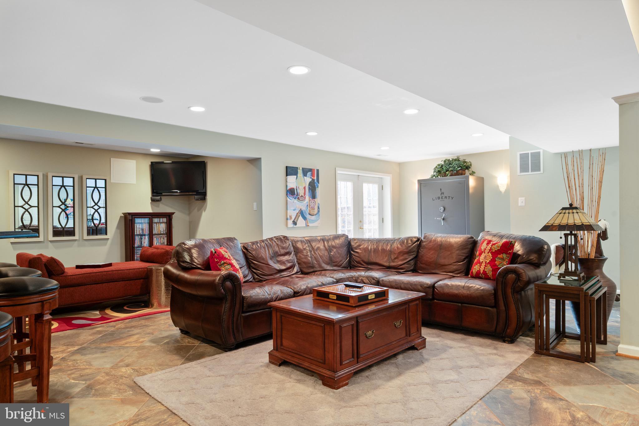 BARRINGTON OAKS - Residential Lease