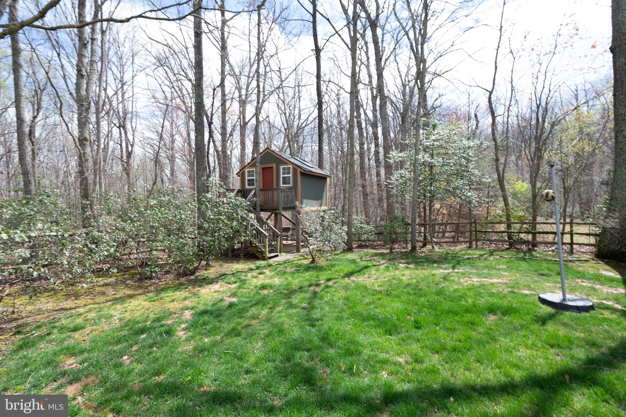 BARRINGTON OAKS - Residential Lease