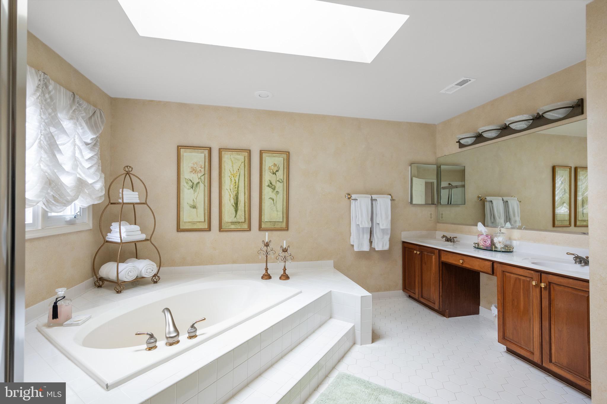 BARRINGTON OAKS - Residential Lease