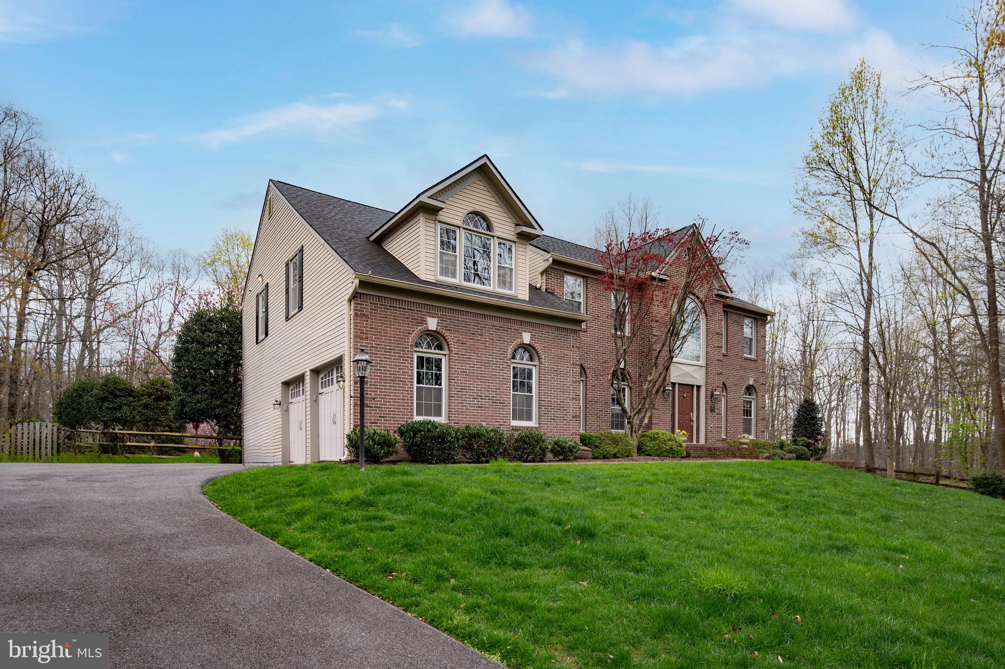 BARRINGTON OAKS - Residential Lease