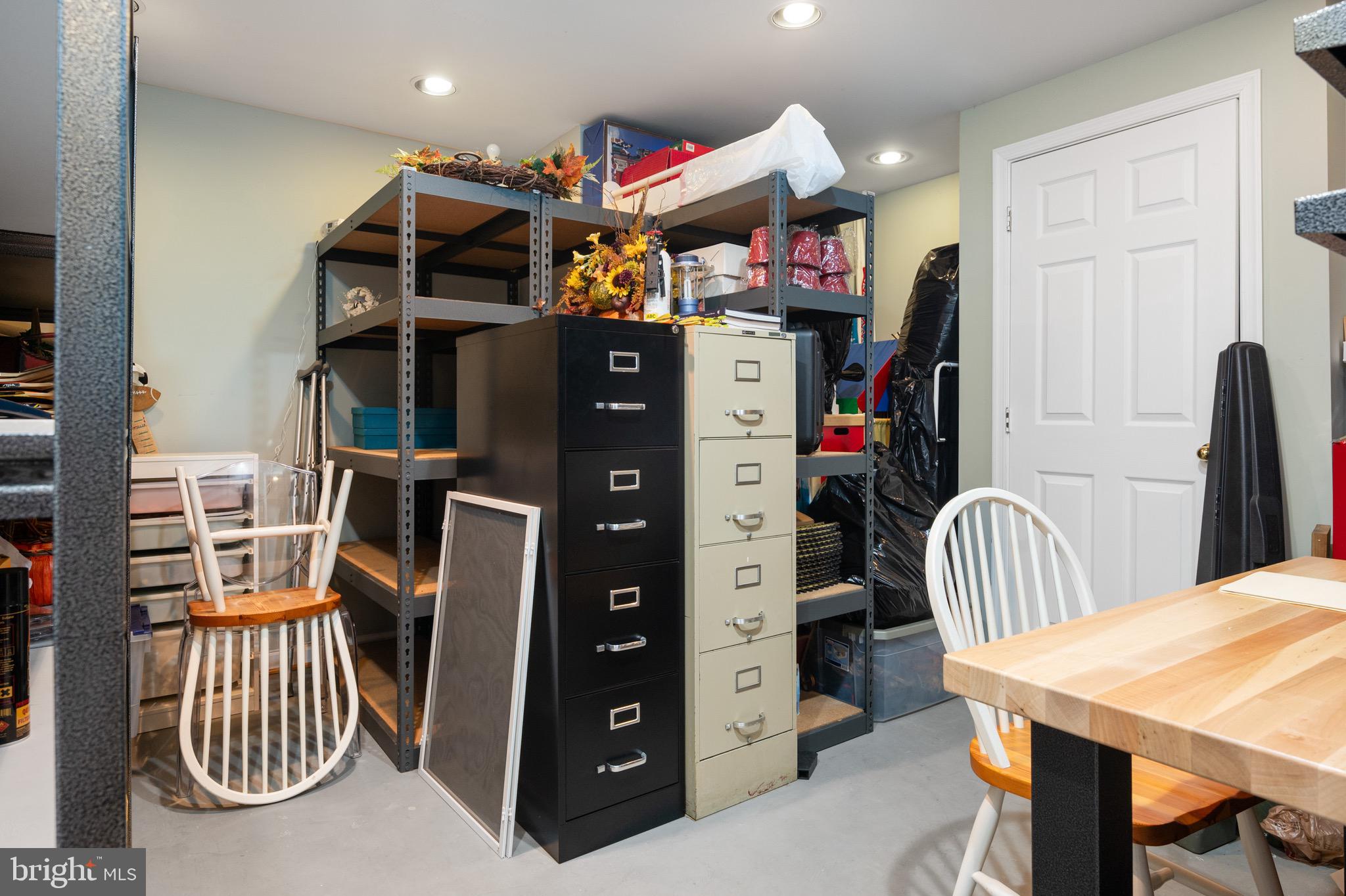 BARRINGTON OAKS - Residential Lease