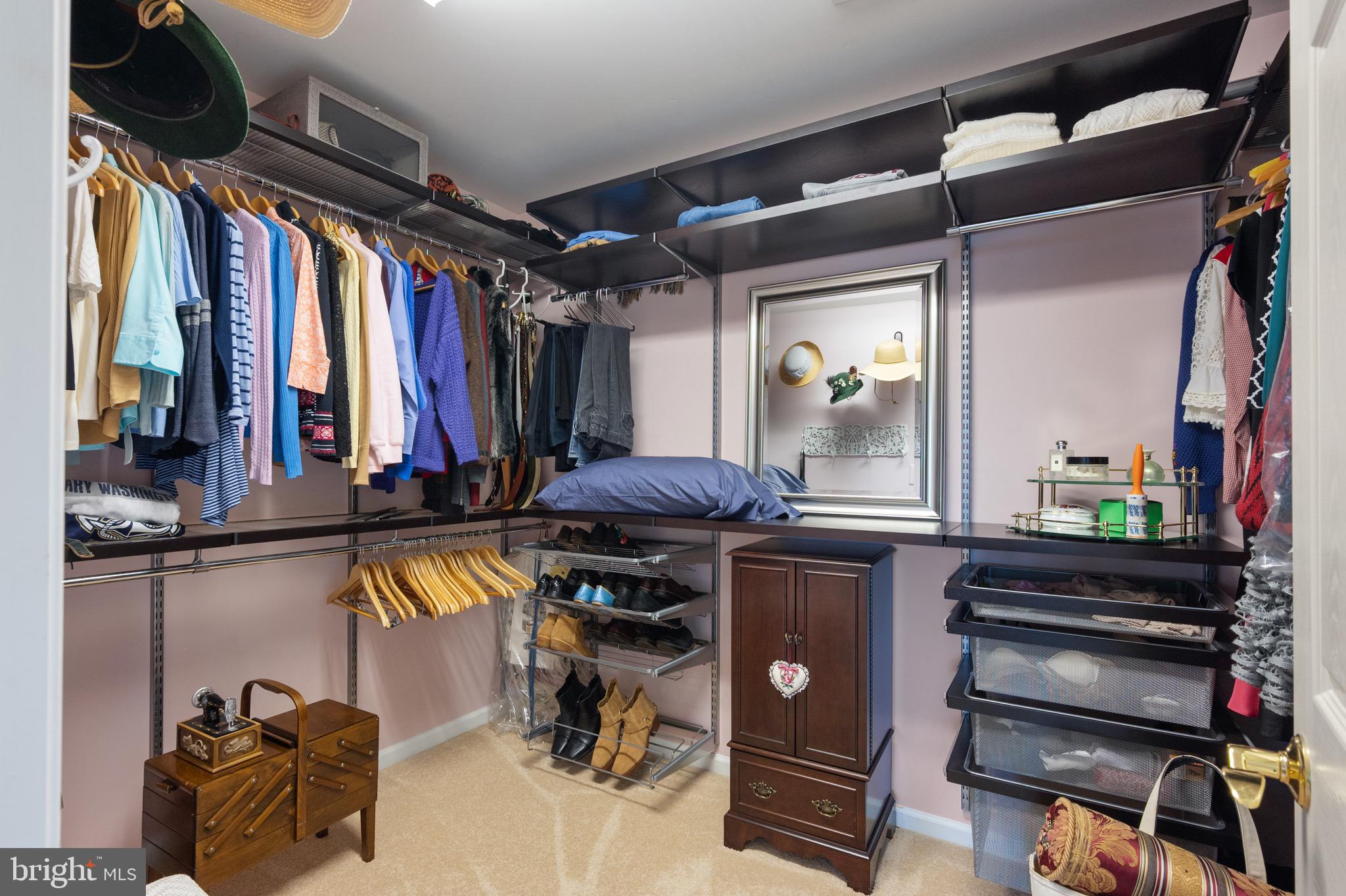 BARRINGTON OAKS - Residential Lease