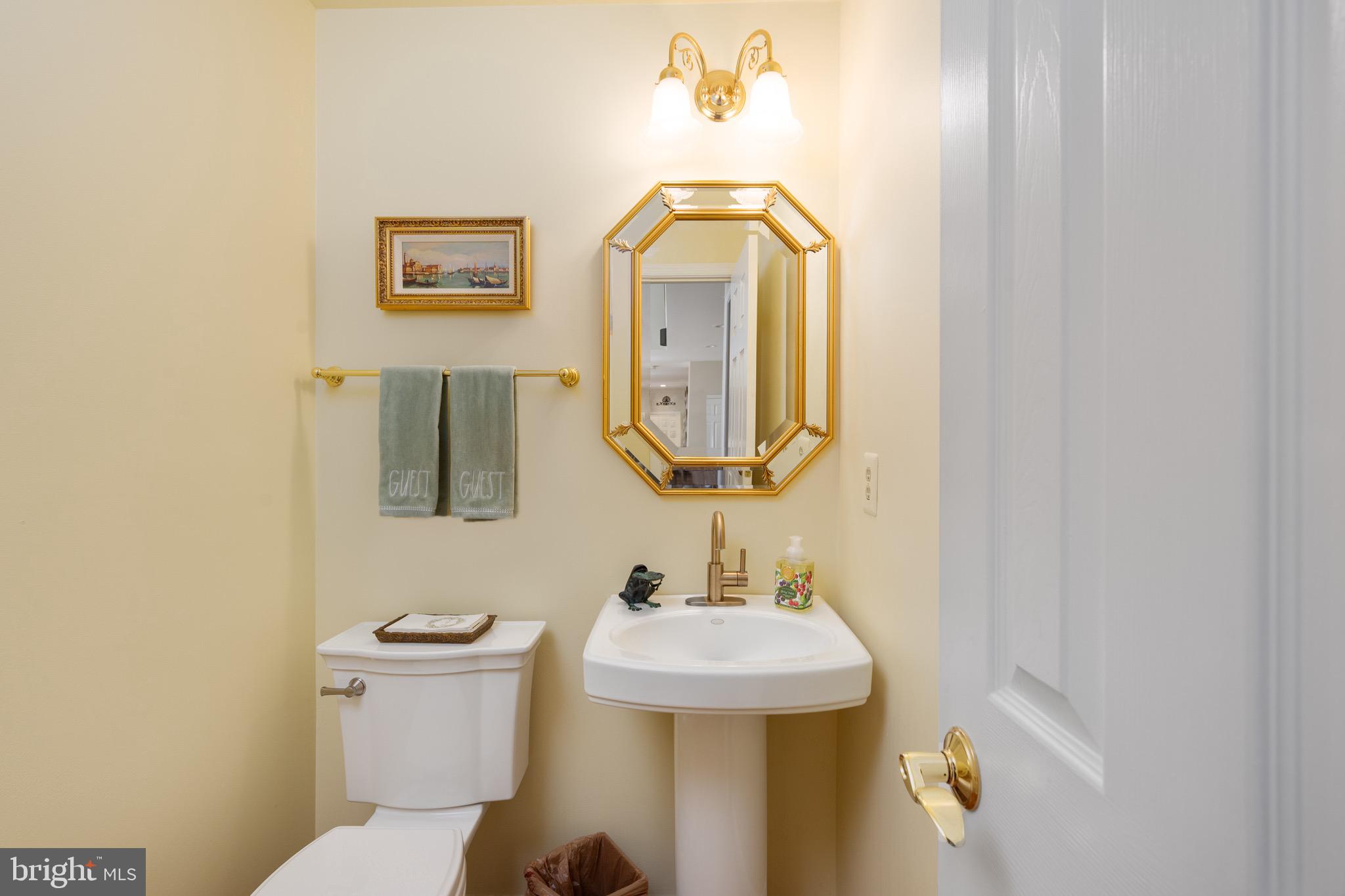 BARRINGTON OAKS - Residential Lease