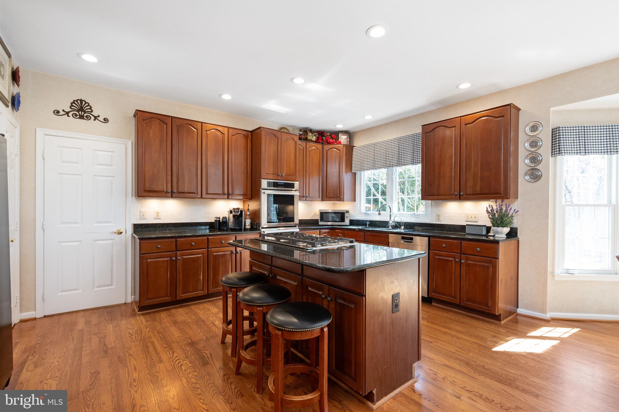 BARRINGTON OAKS - Residential Lease