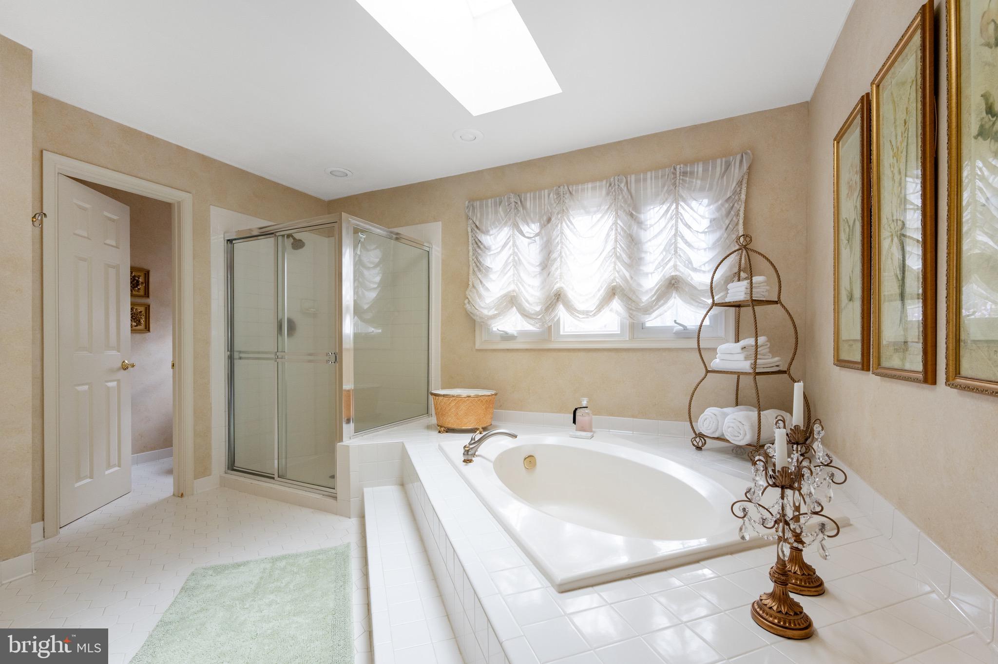 BARRINGTON OAKS - Residential Lease