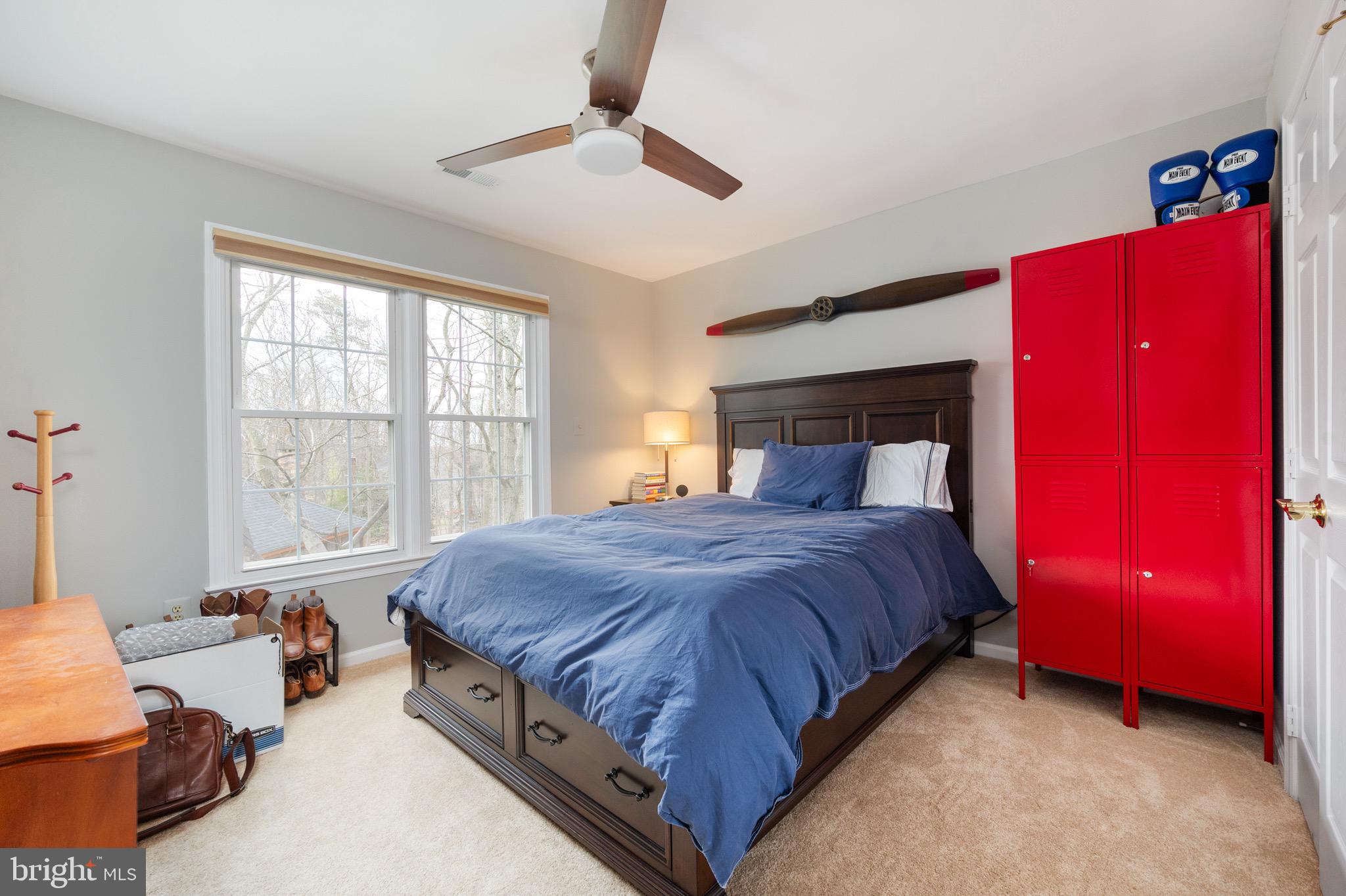 BARRINGTON OAKS - Residential Lease