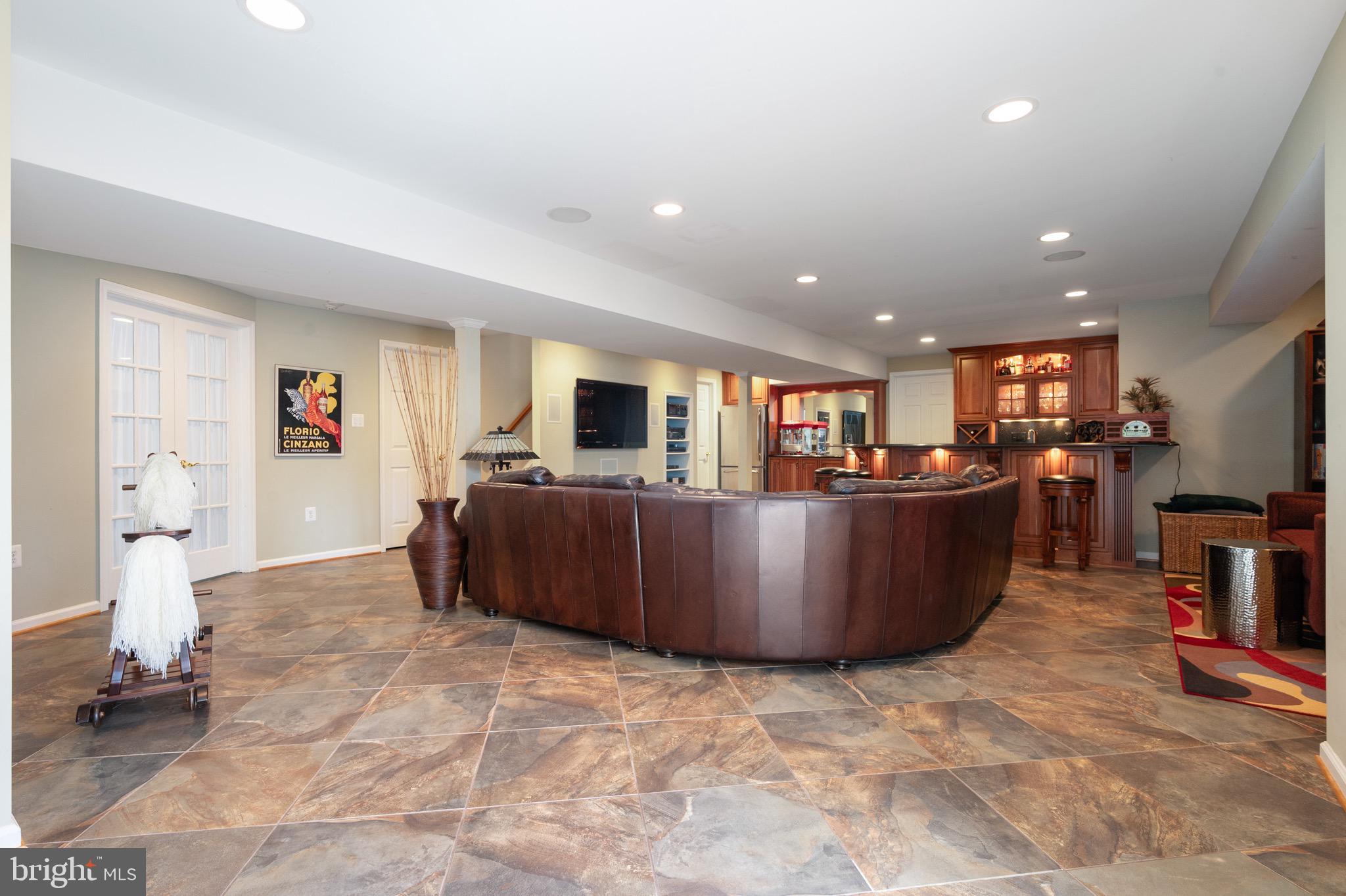 BARRINGTON OAKS - Residential Lease