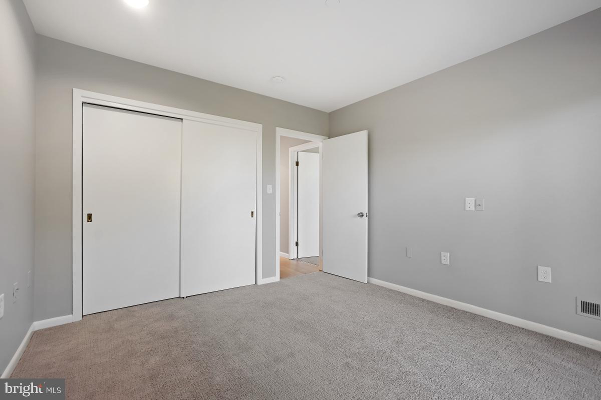 PAVILION IN THE PARK - Residential