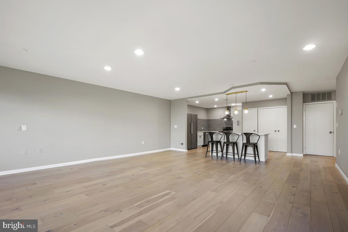 PAVILION IN THE PARK - Residential