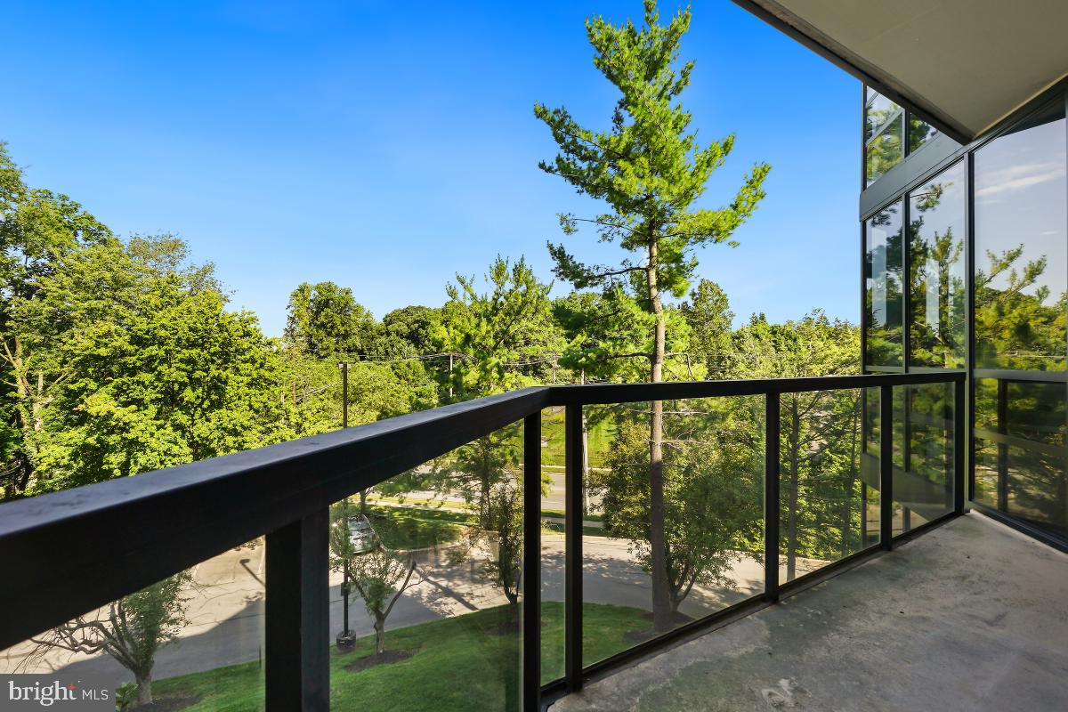 PAVILION IN THE PARK - Residential