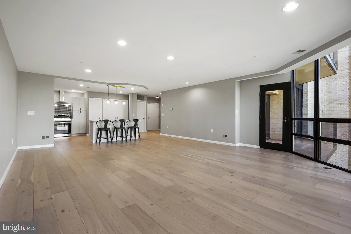 PAVILION IN THE PARK - Residential