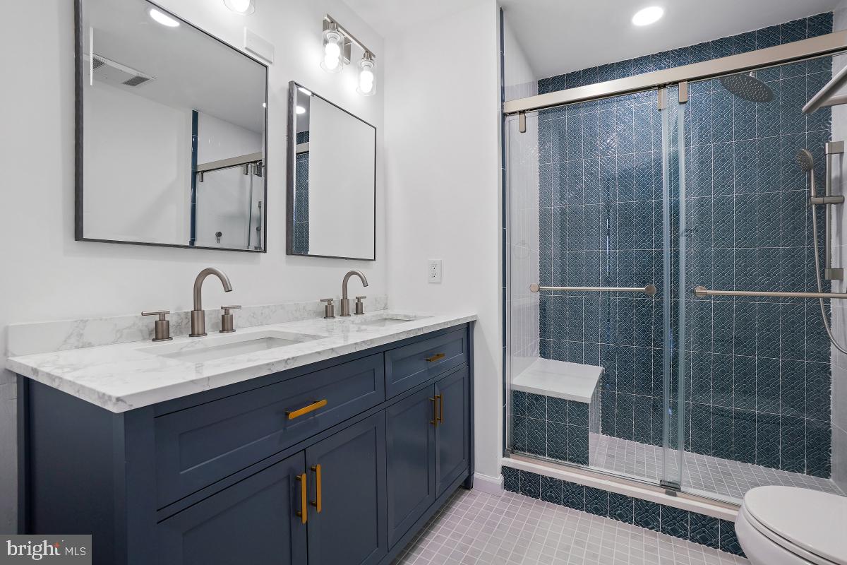 PAVILION IN THE PARK - Residential