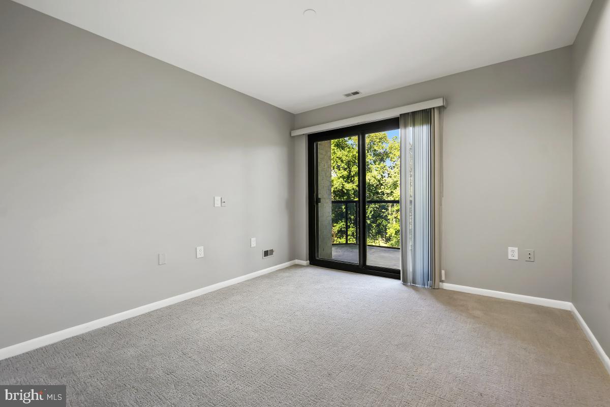 PAVILION IN THE PARK - Residential