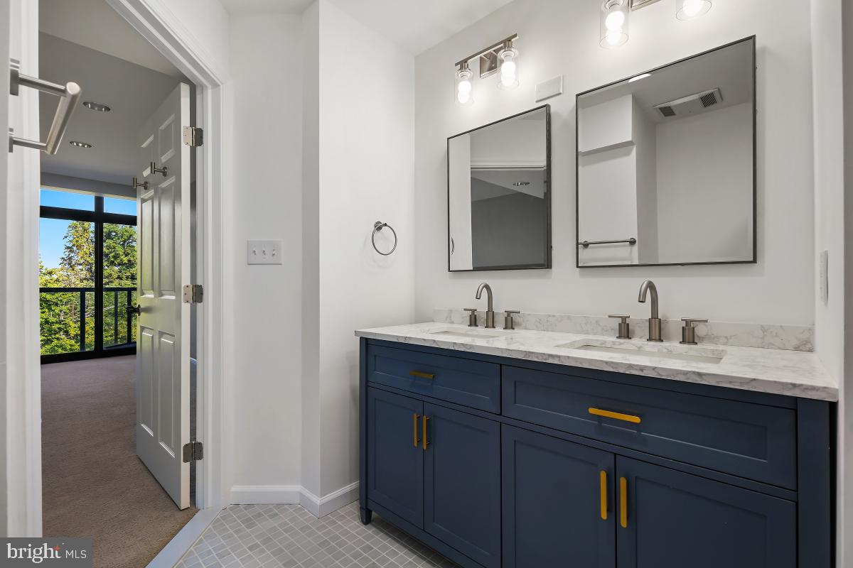 PAVILION IN THE PARK - Residential