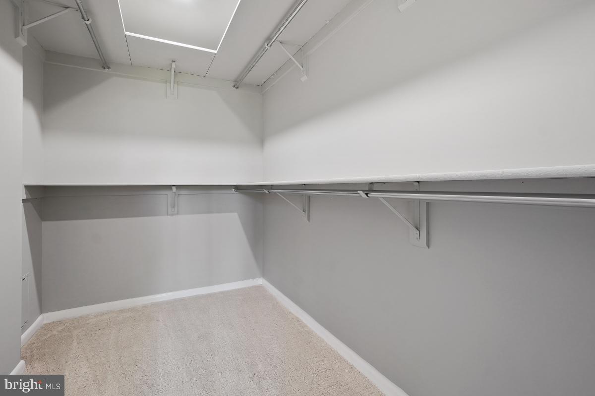 PAVILION IN THE PARK - Residential