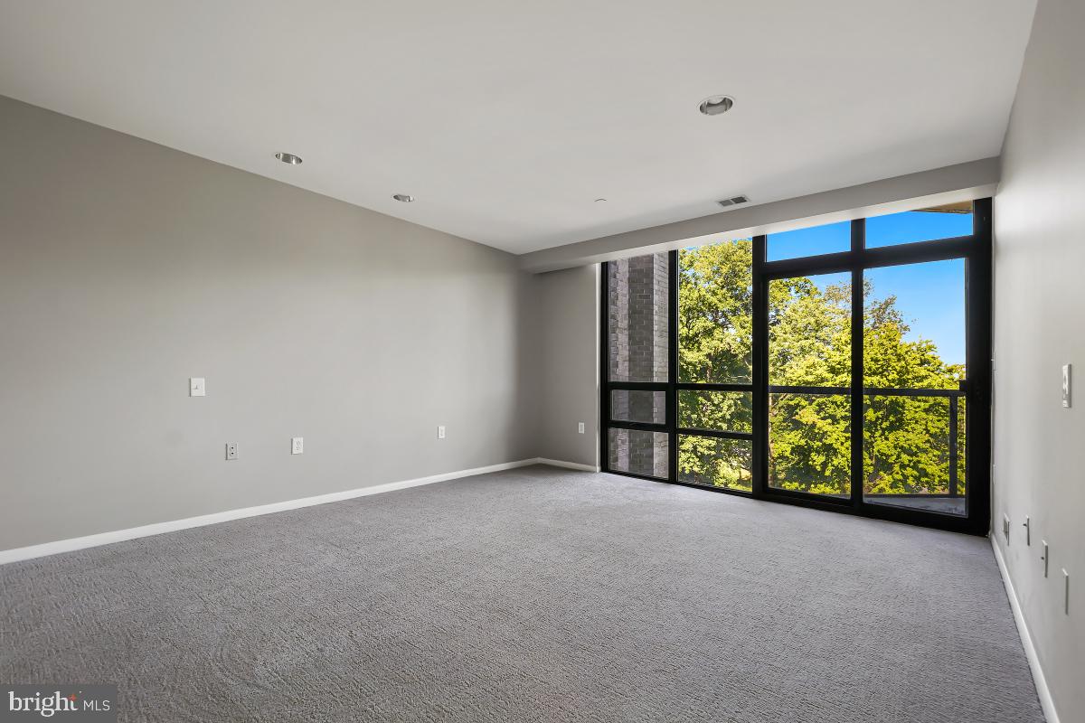 PAVILION IN THE PARK - Residential