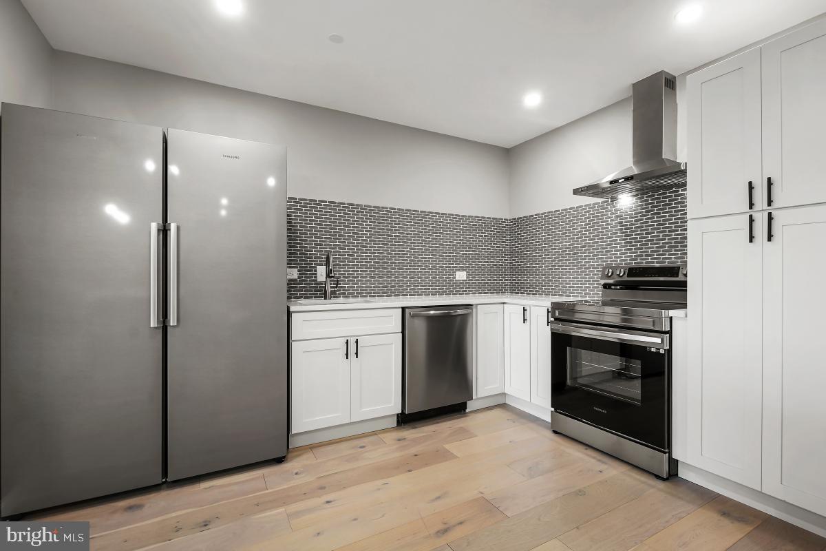 PAVILION IN THE PARK - Residential