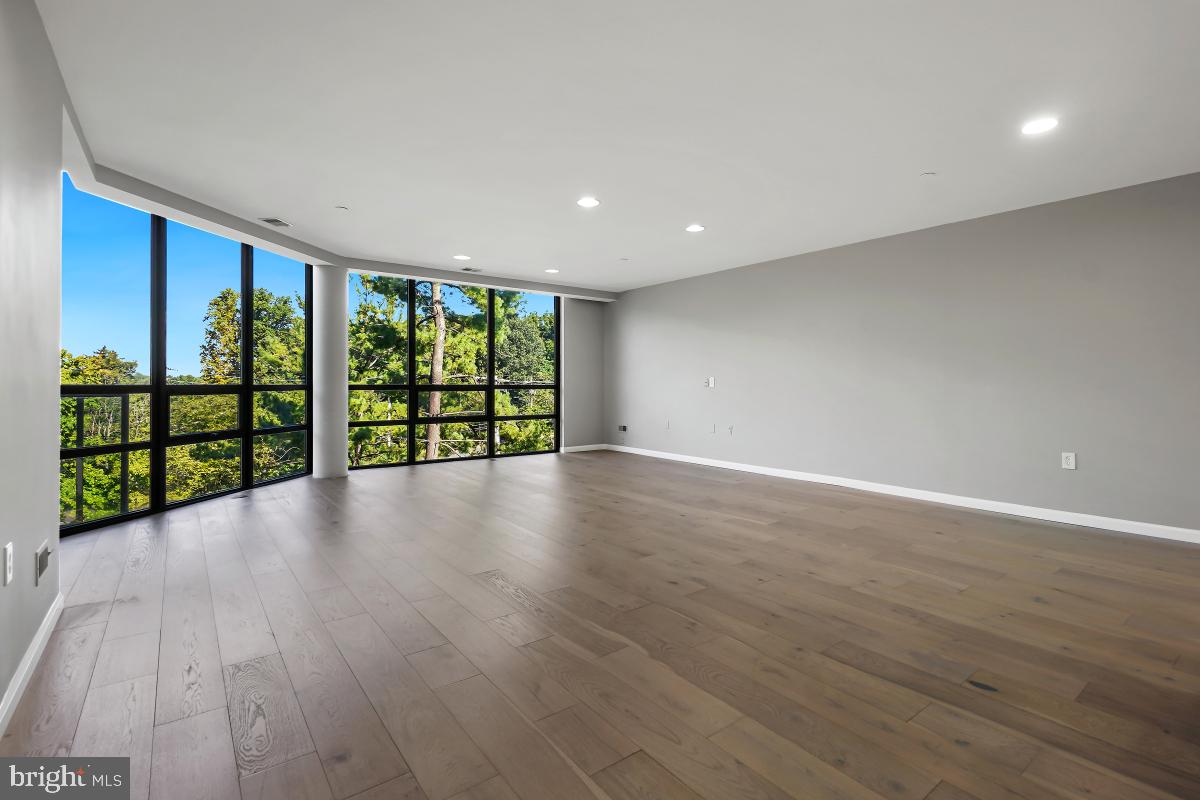 PAVILION IN THE PARK - Residential