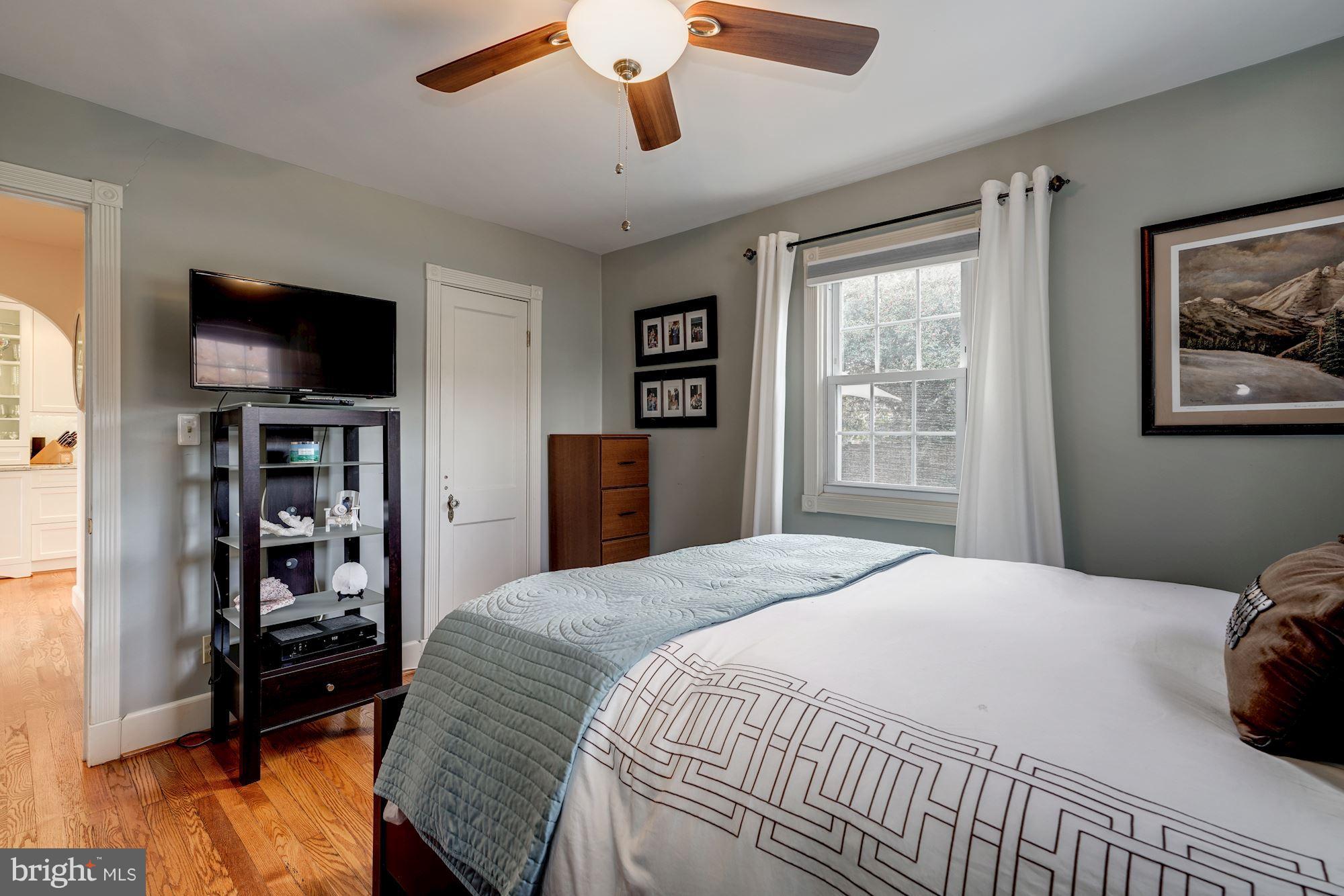 LYONHURST - Residential