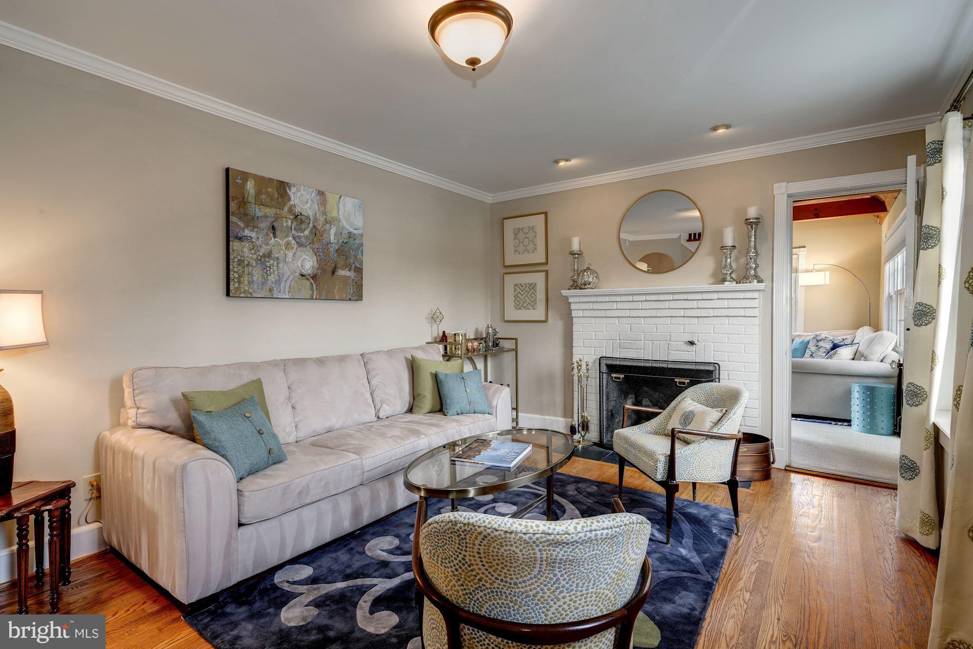 LYONHURST - Residential