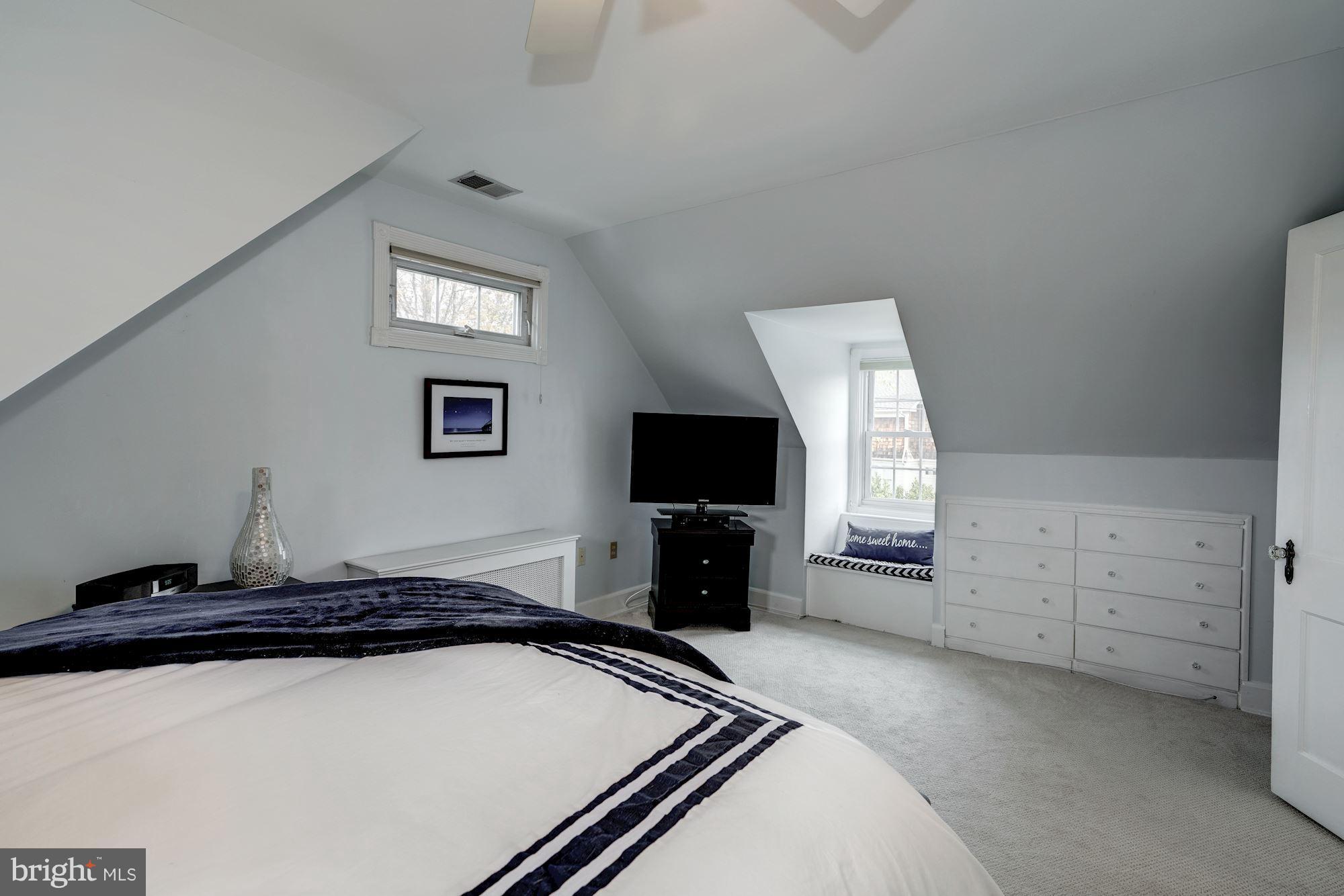 LYONHURST - Residential