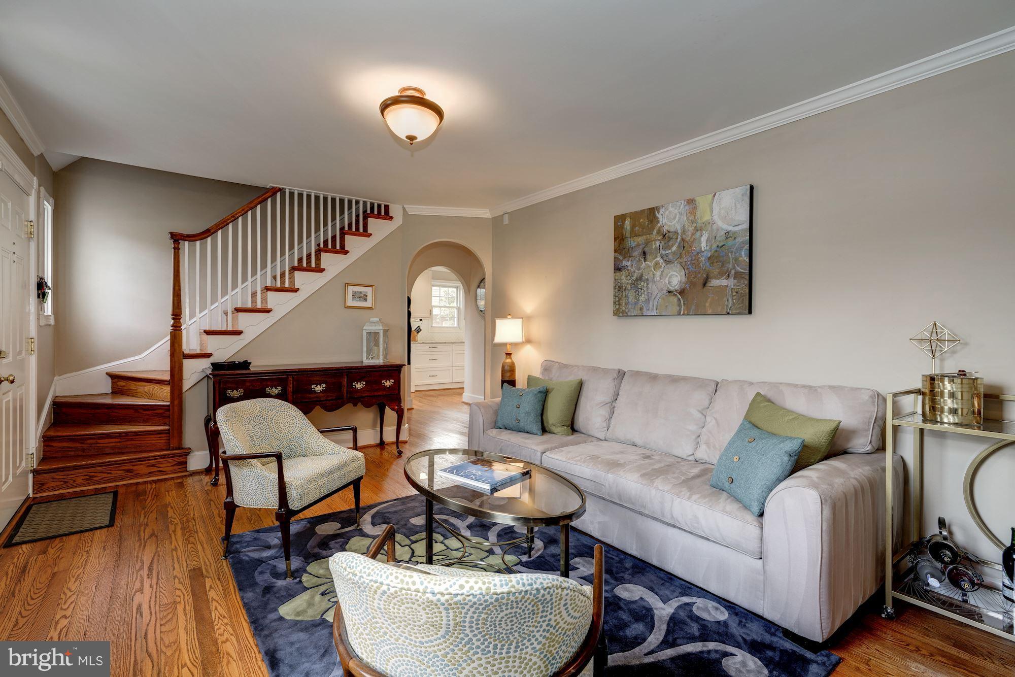 LYONHURST - Residential