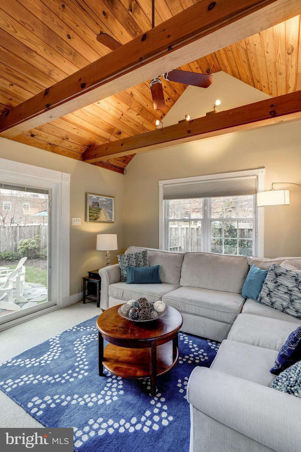 LYONHURST - Residential