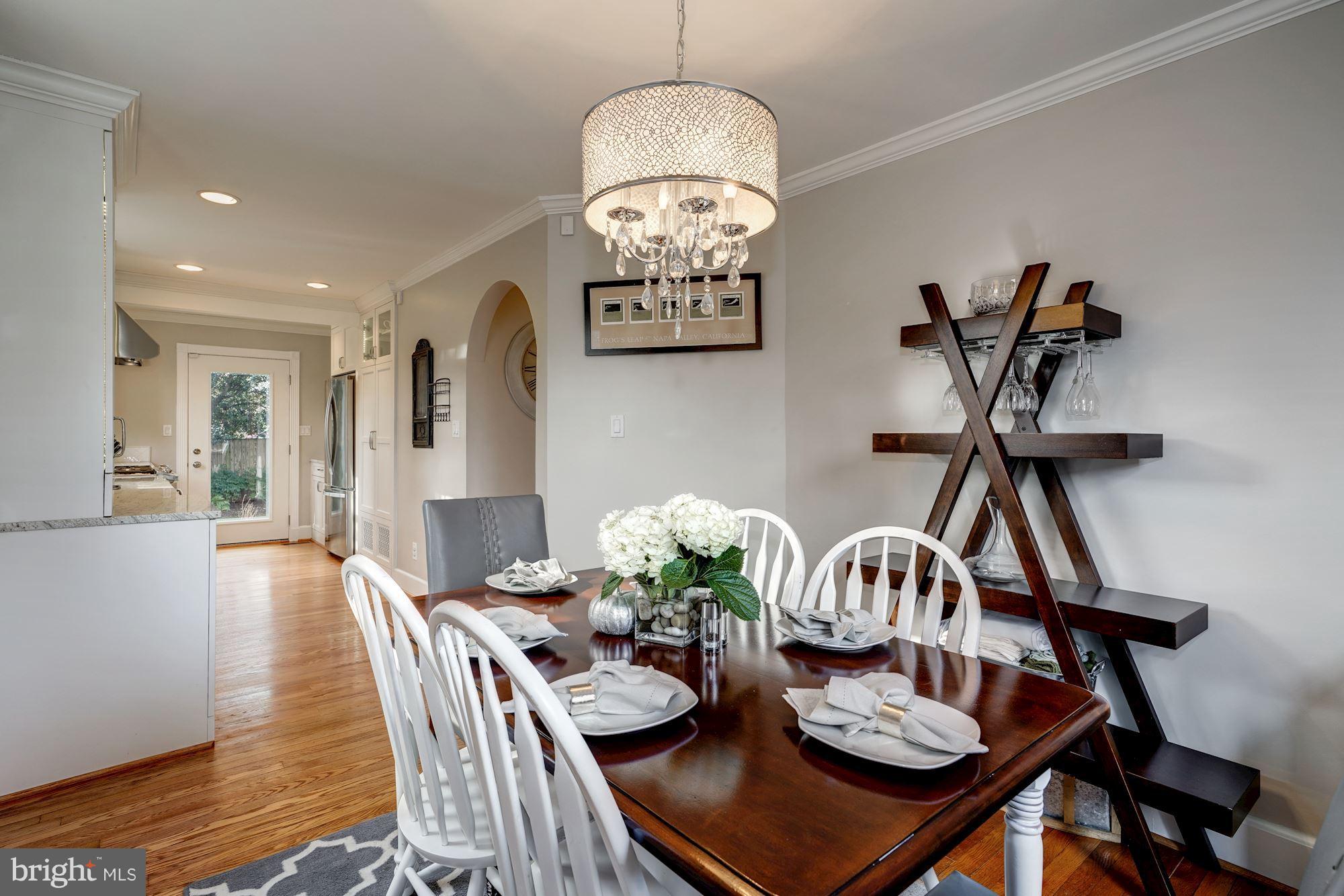 LYONHURST - Residential