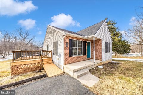 224 SPRING WARBLER WAY SHEPHERDSTOWN WV 25443