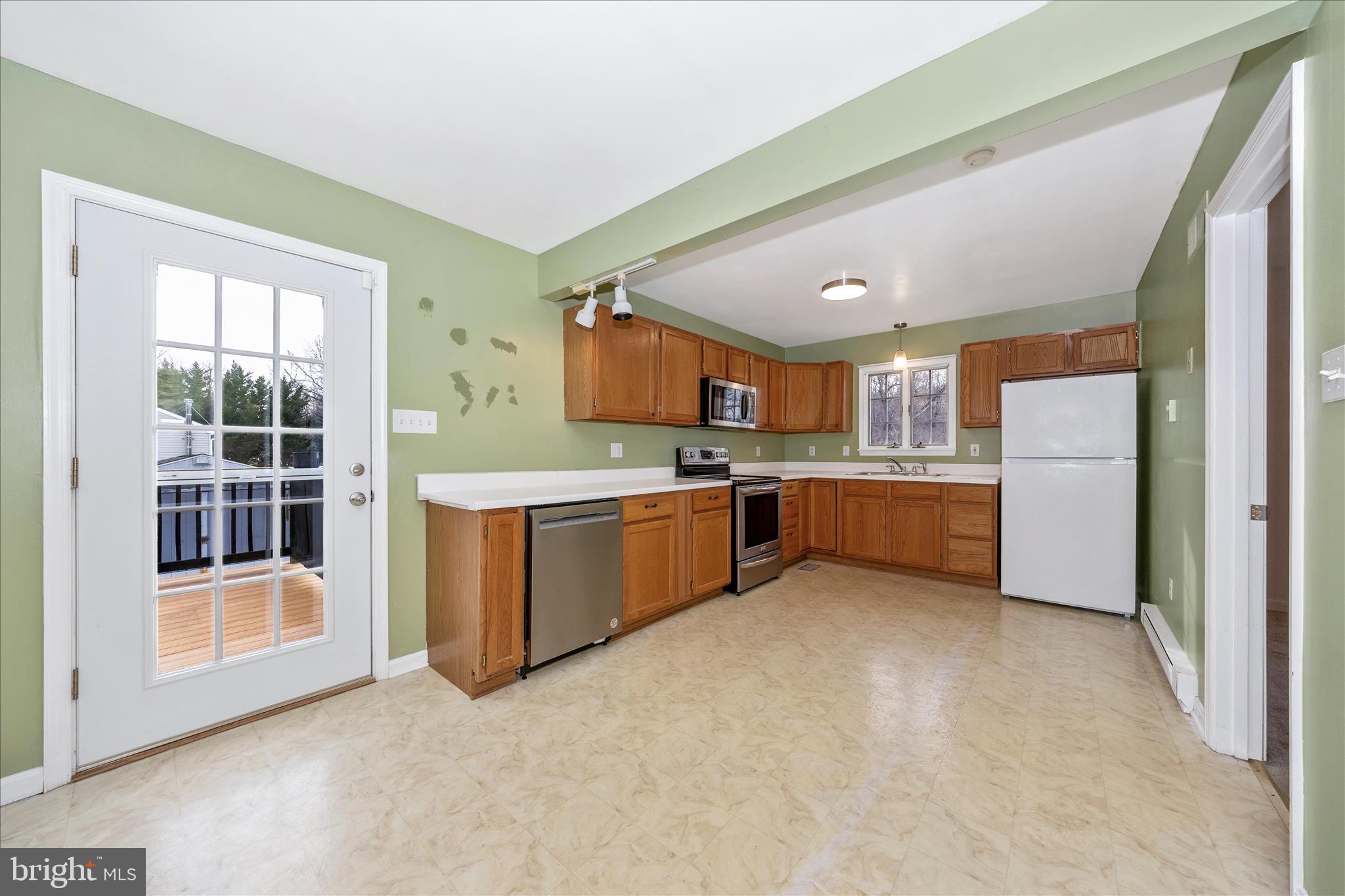 MECKLENBURG HEIGHTS - Residential