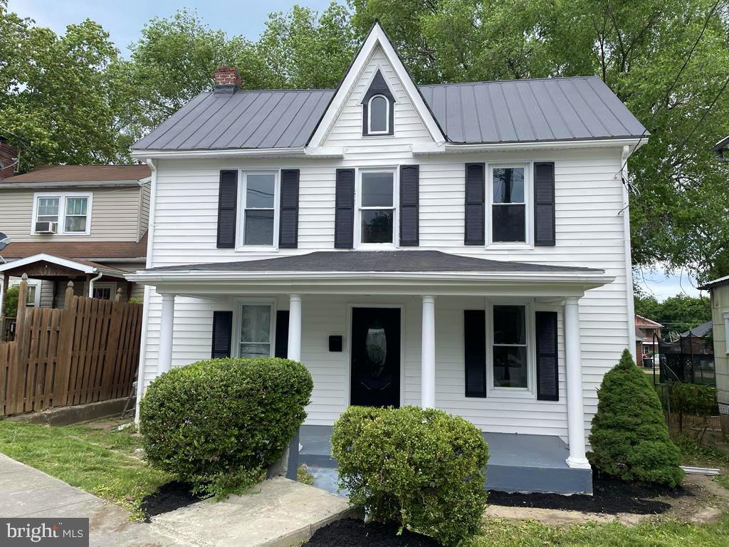 Welcome to a freshly renovated home, waiting just for you! This property has undergone a complete transformation to provide you with the utmost comfort and style. As you enter, you'll immediately notice the fresh paint throughout the house. A brand new AC unit has been installed with the added peace of mind of a 10-year warranty. The kitchen is a true highlight, boasting stainless steel appliances, large island, and a layout designed for convenience, you'll find yourself inspired to prepare culinary masterpieces and entertain guests with ease. All the flooring in the home has been replaced, providing a seamless flow from room to room. The main floor has a full bathroom for convivence. Upstairs, the bathroom has been thoughtfully designed with busy mornings in mind. The double vanity offers plenty of space for everyone to get ready, minimizing morning rush! This home is conveniently located near shopping and entertainment. Don't miss the opportunity to make this renovated gem your own! Schedule a showing today and come see what this home has to offer.