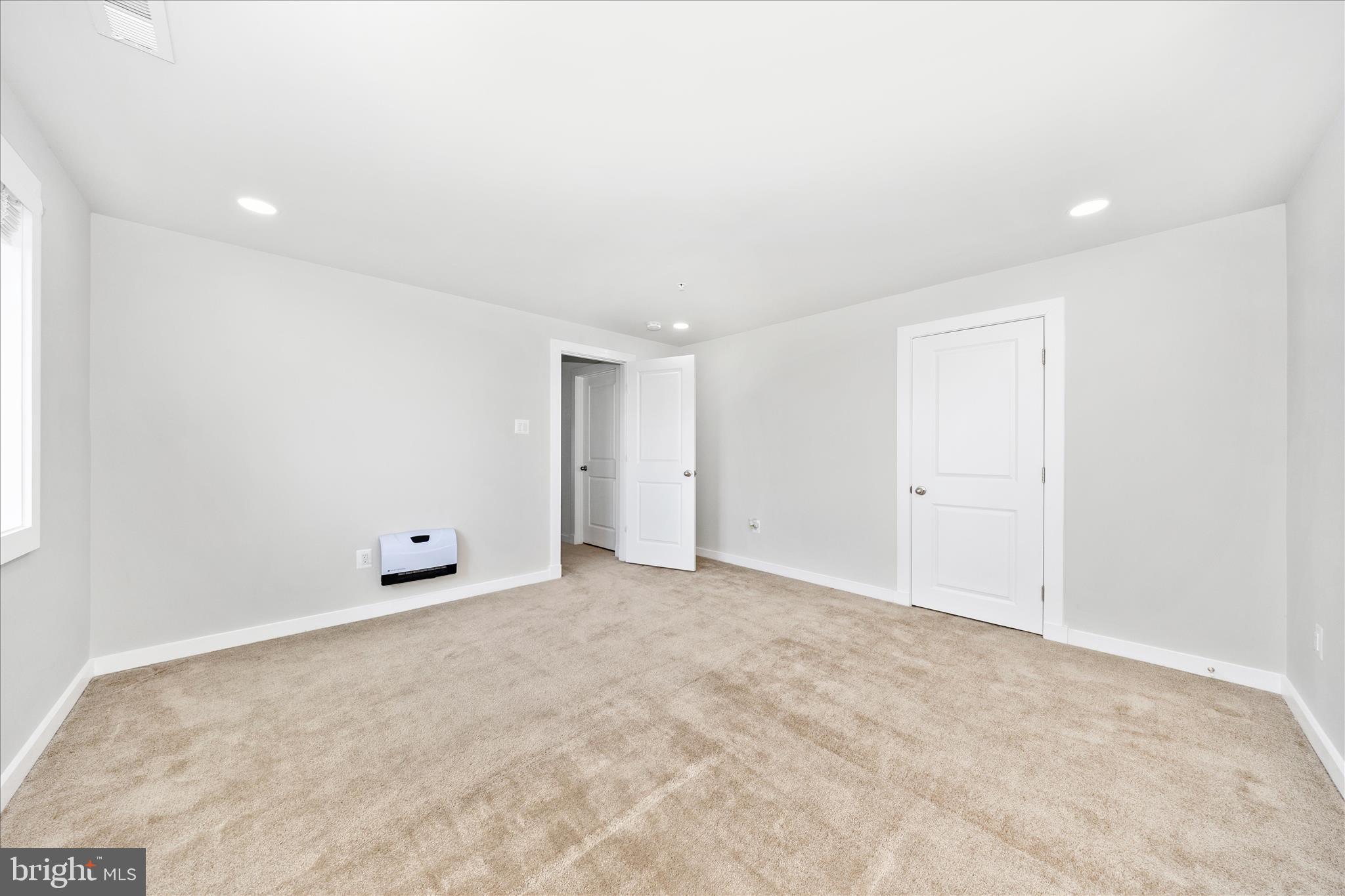 TUSCARORA CREEK - Residential