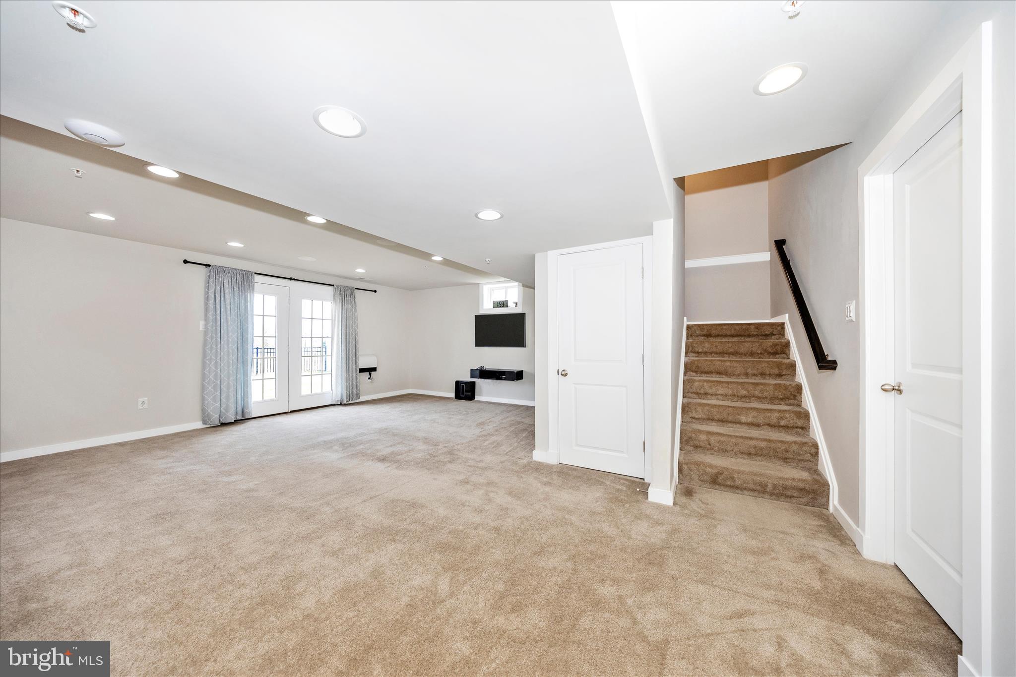 TUSCARORA CREEK - Residential