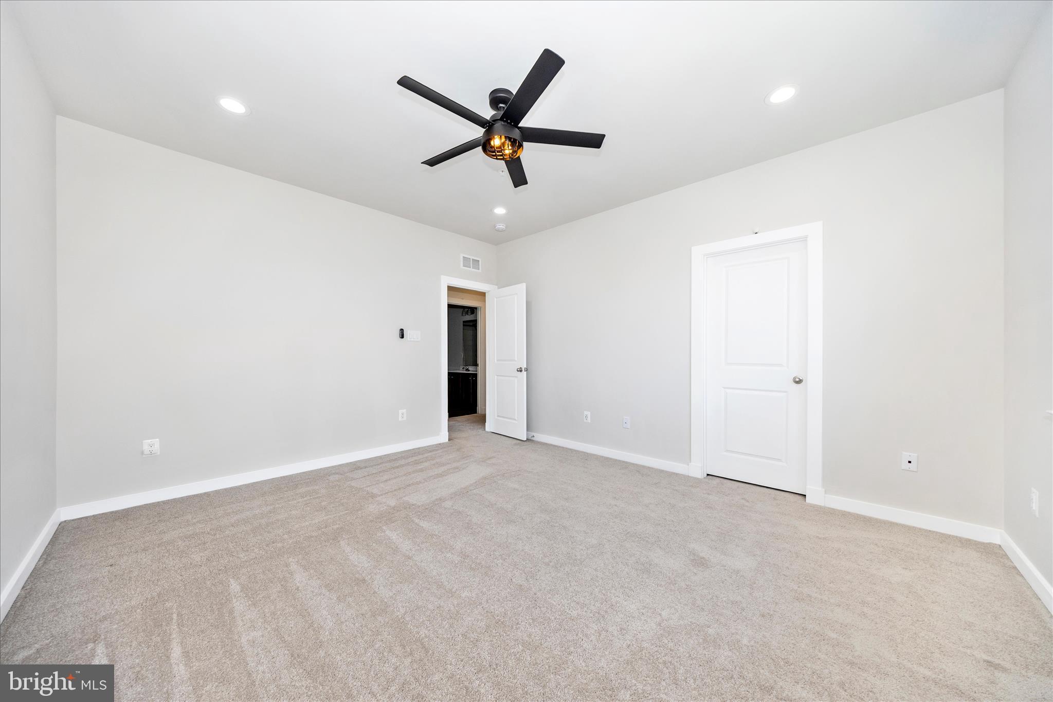 TUSCARORA CREEK - Residential