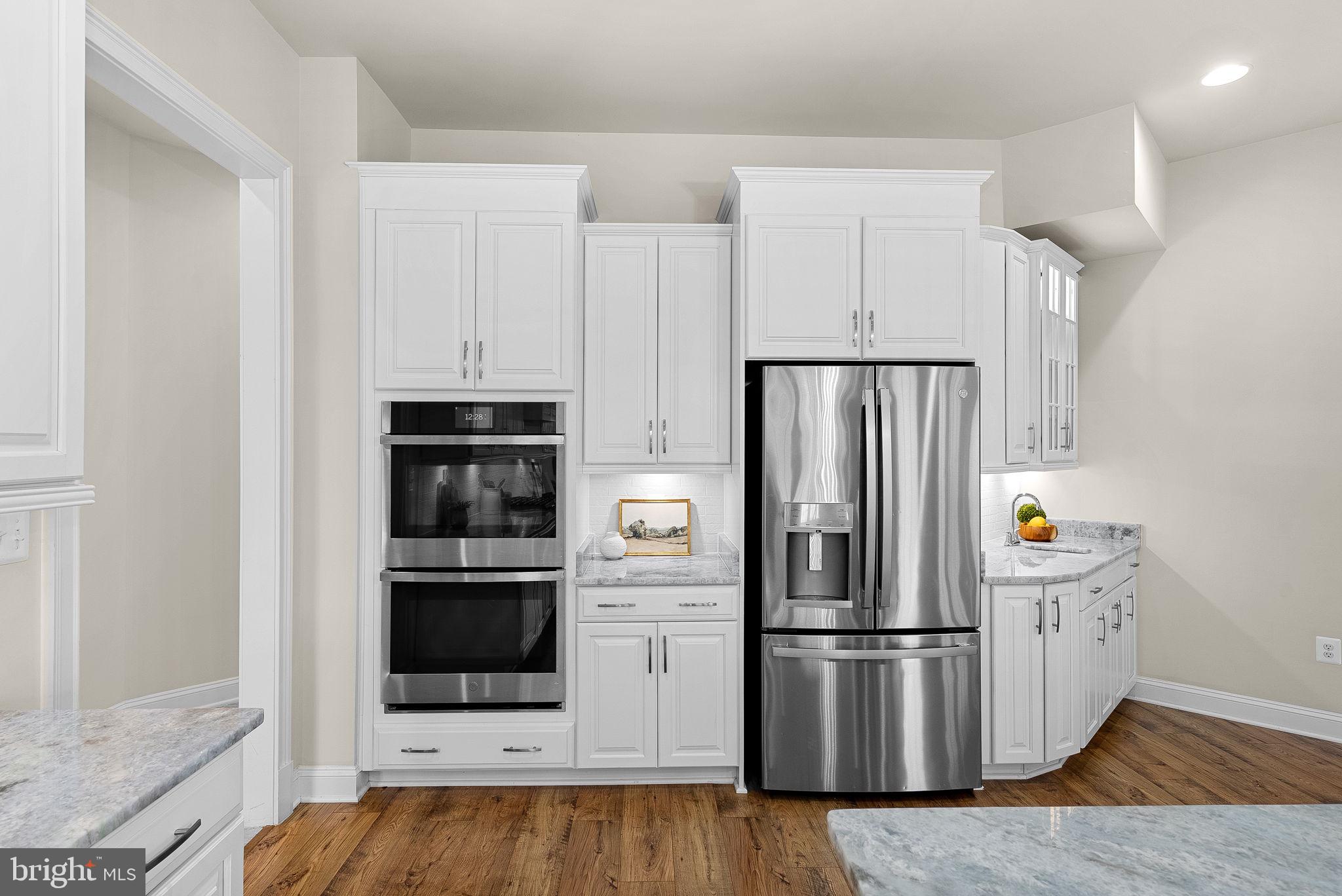 BLACK OAK CREEK - Residential