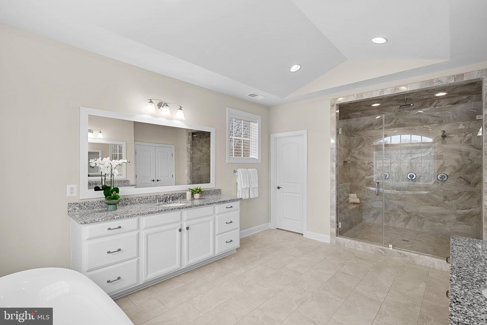 BLACK OAK CREEK - Residential