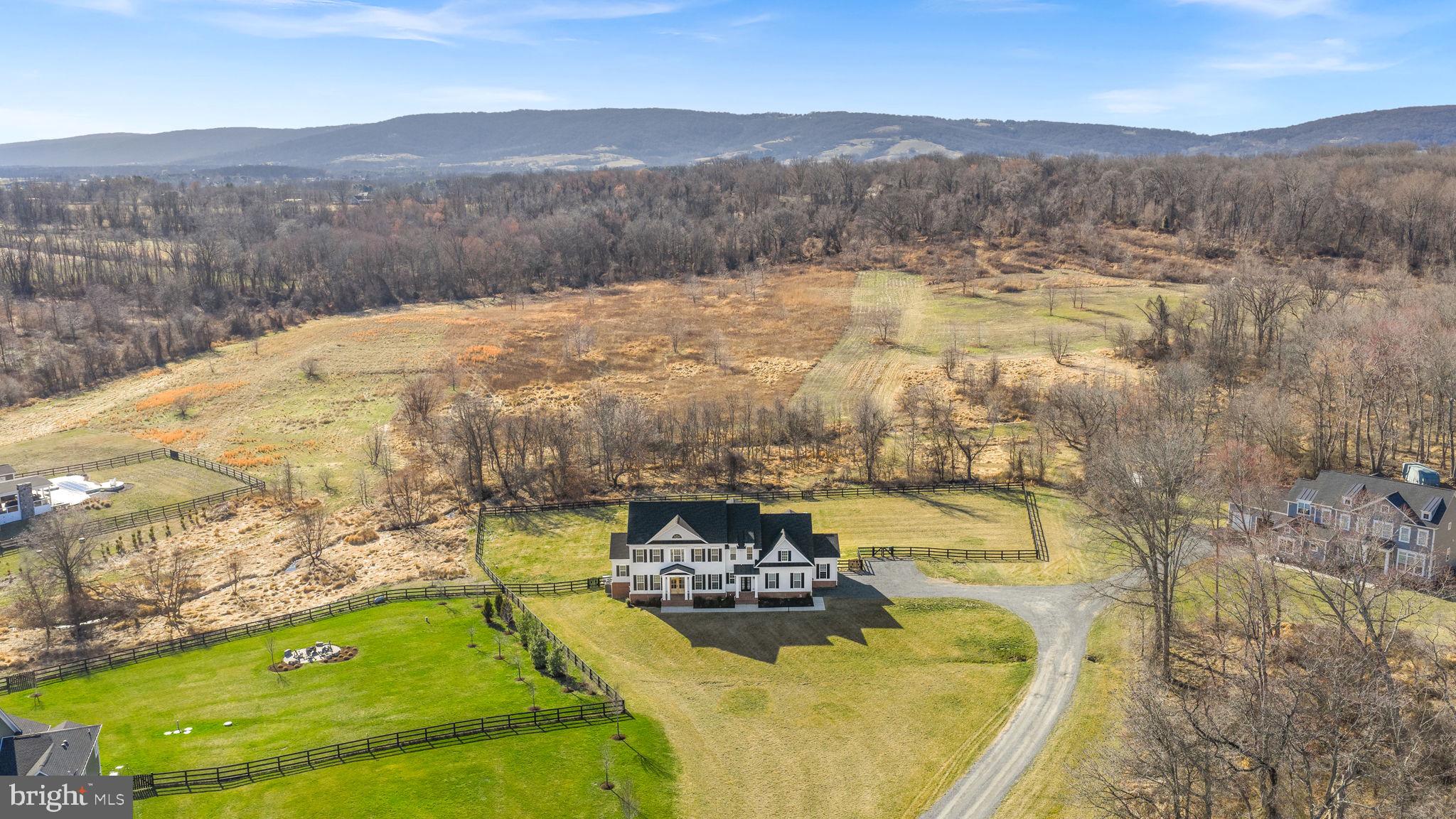 BLACK OAK CREEK - Residential