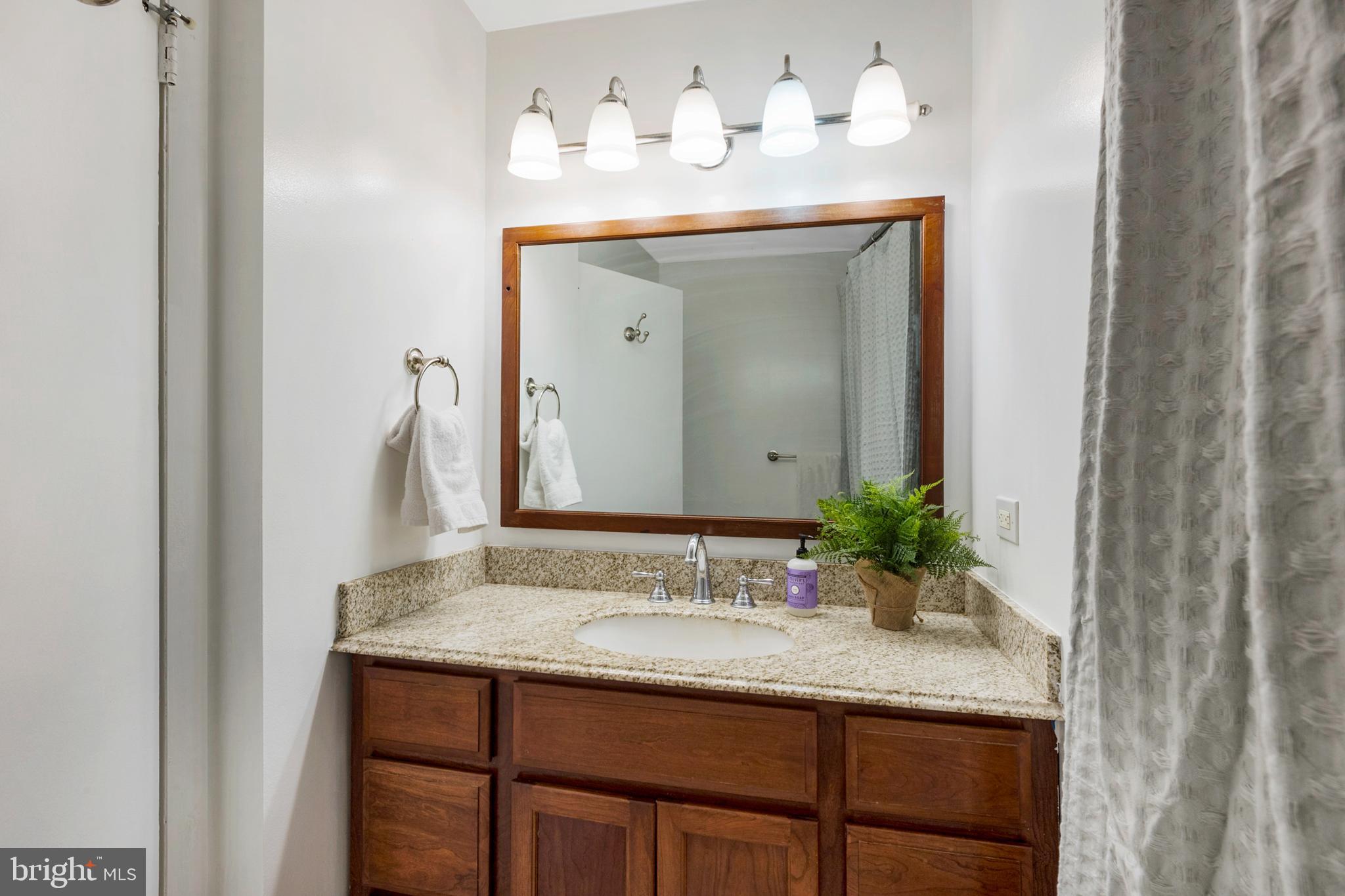 HOLLY HILL HARBOR - Residential