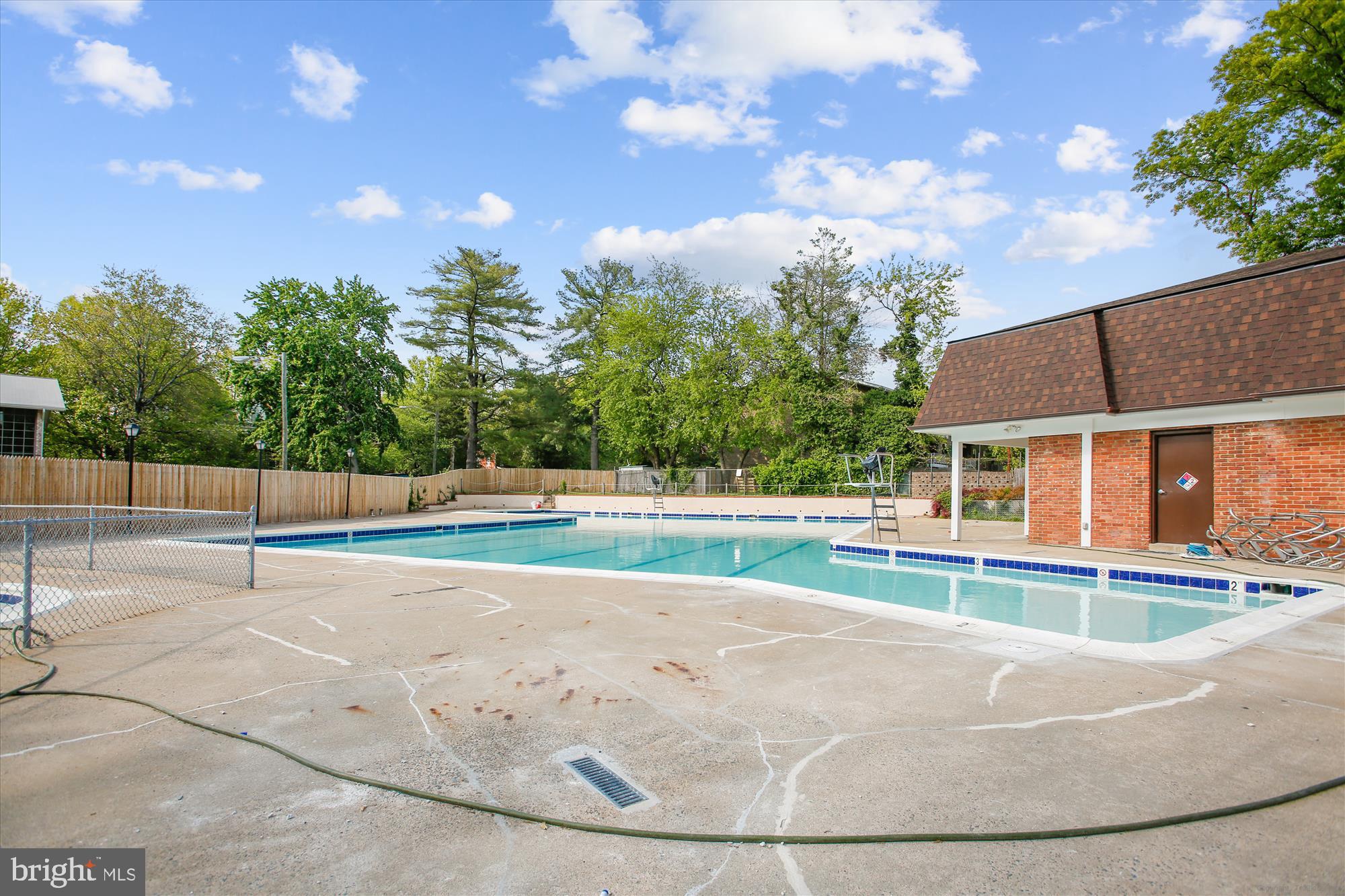 WINTER HILL - Residential