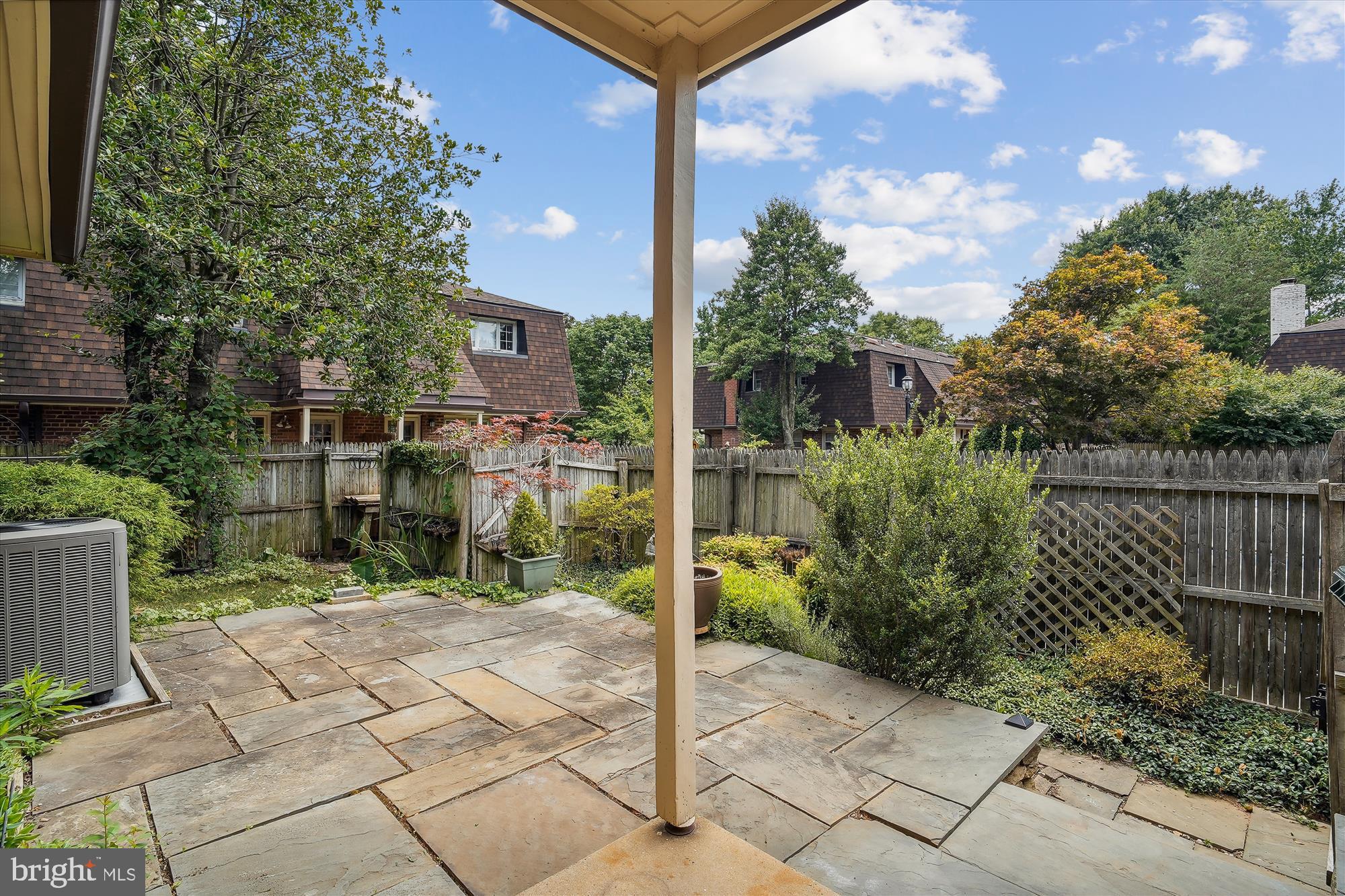 WINTER HILL - Residential