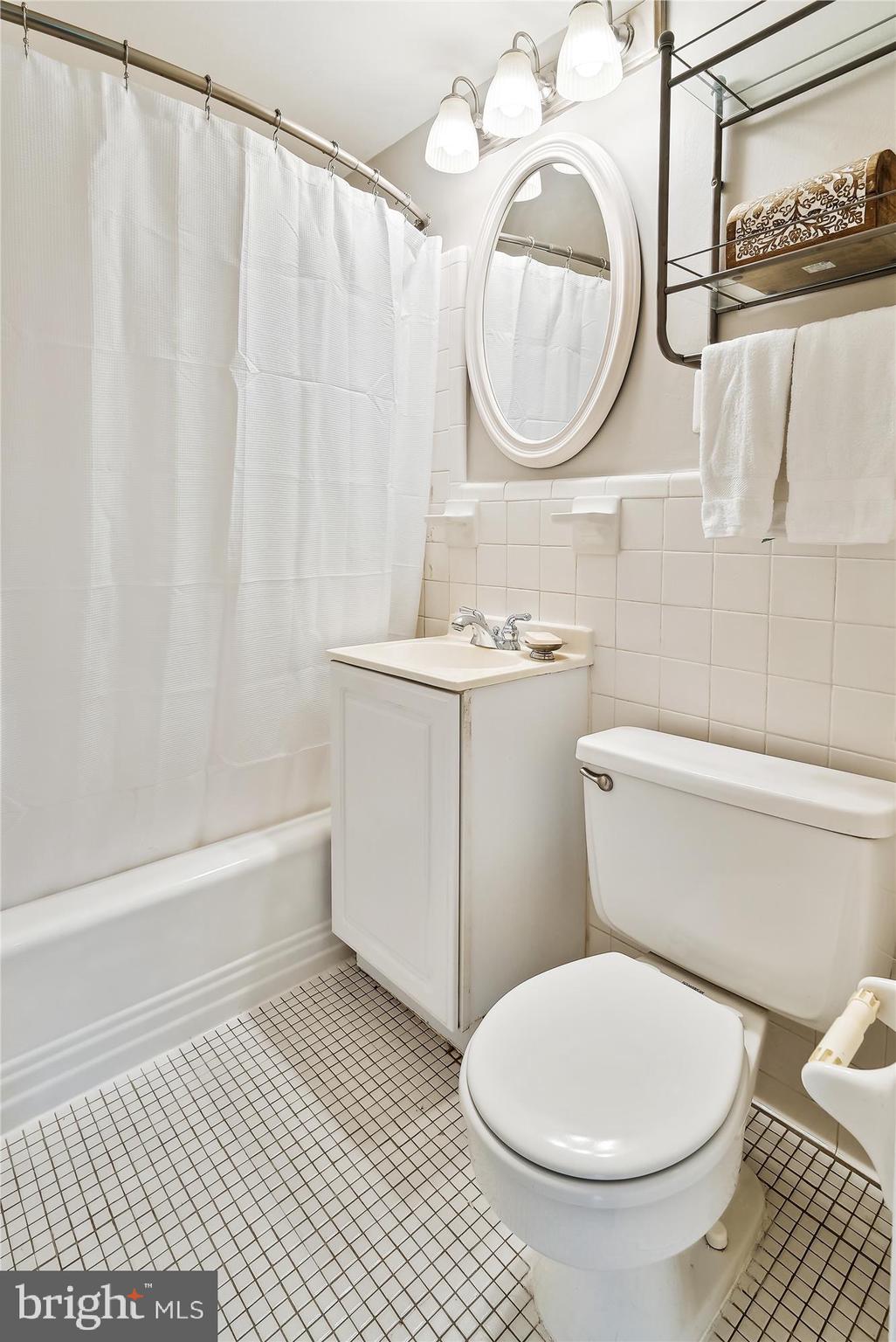 WINTER HILL - Residential