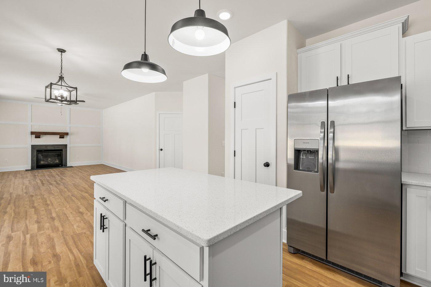 PRESIDENTIAL LAKES - Residential