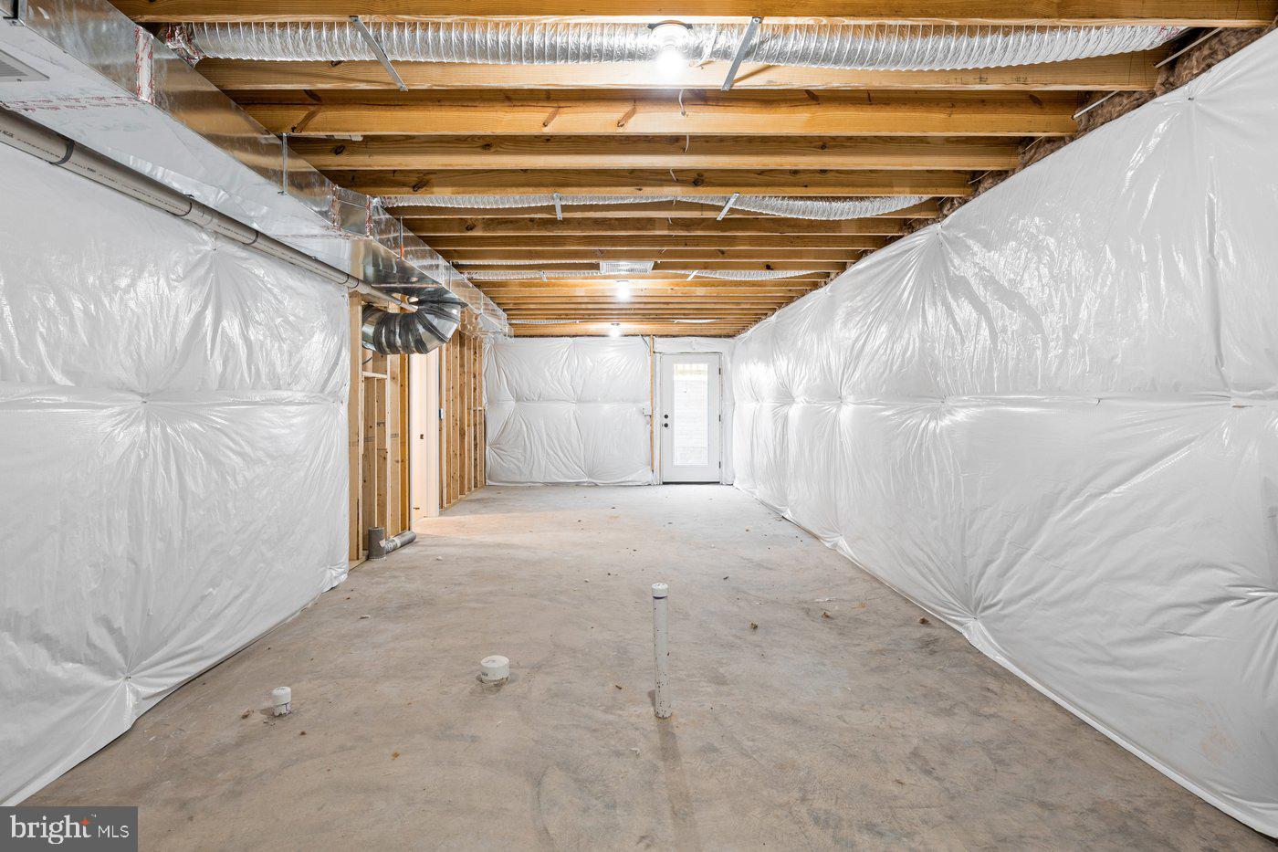 PRESIDENTIAL LAKES - Residential