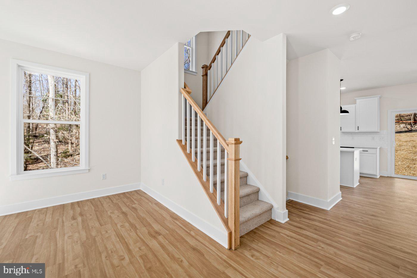 PRESIDENTIAL LAKES - Residential