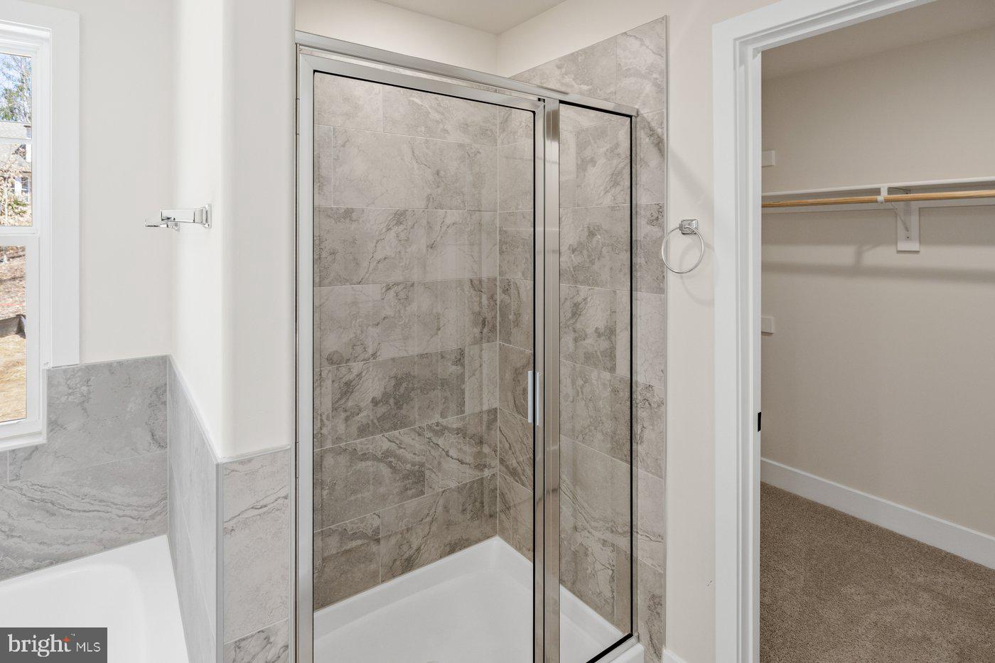 PRESIDENTIAL LAKES - Residential