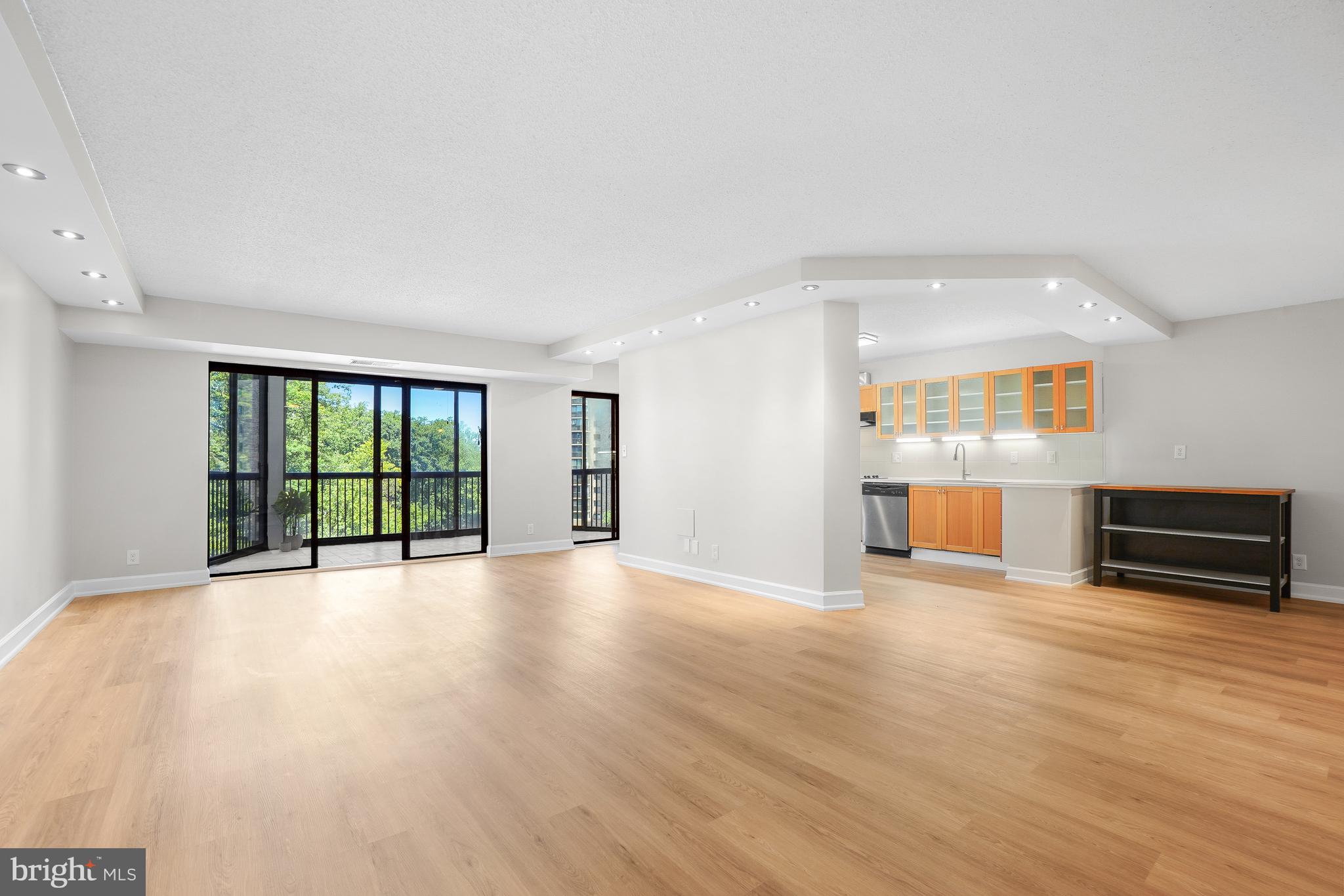 5904 MOUNT EAGLE DRIVE 601