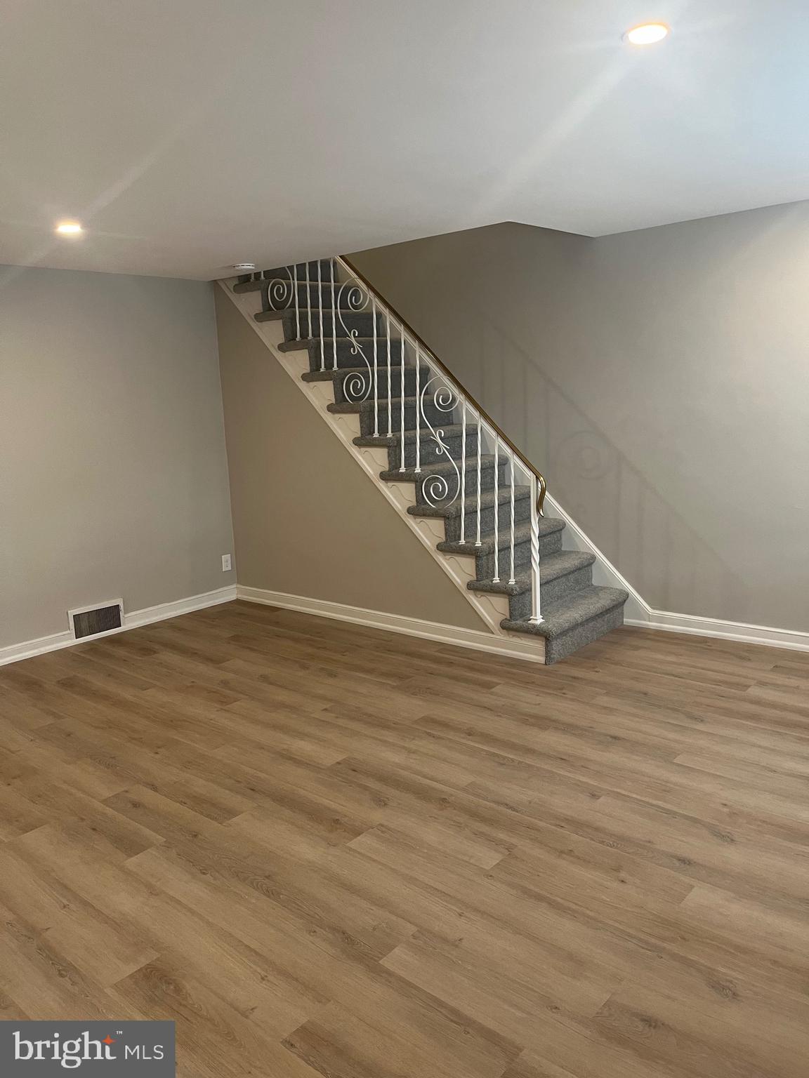 7050 lynford st LYNFORD STREET