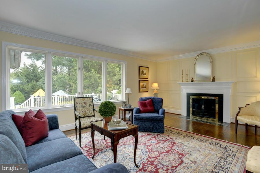 DARNESTOWN OUTSIDE - Residential