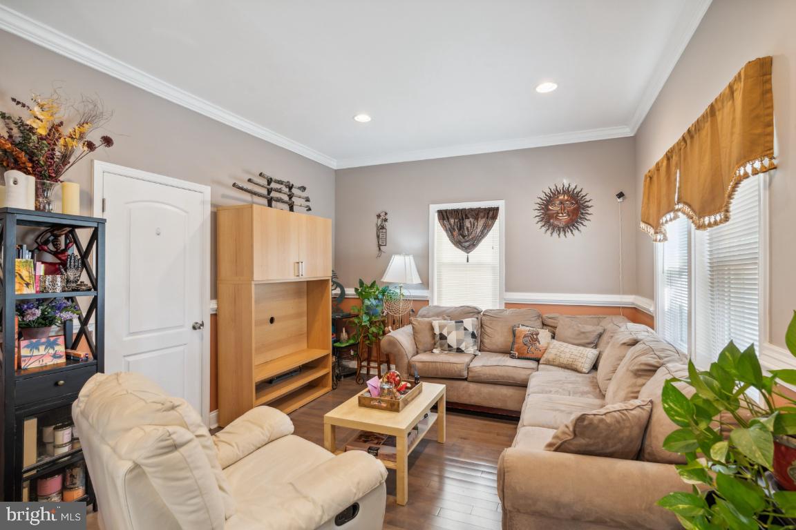 DOLFIELD - Commercial Sale