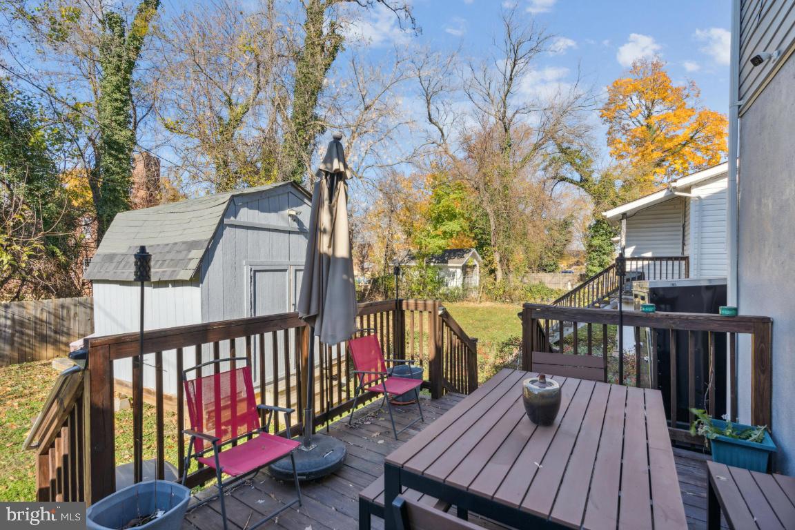 DOLFIELD - Commercial Sale